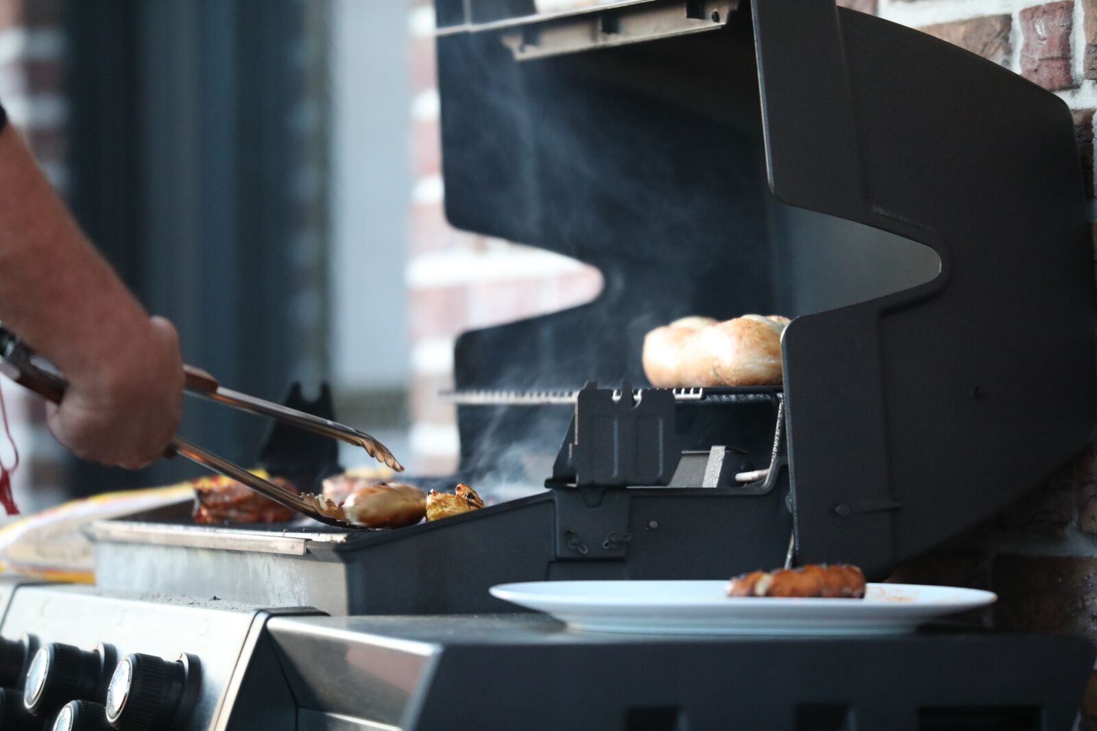 Canon EOS 5D Mark IV sample photo. Grill, bbq, barbecue photography