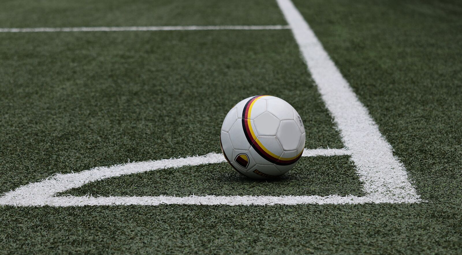 Canon EF-S 55-250mm F4-5.6 IS STM sample photo. Football, soccer, corner photography