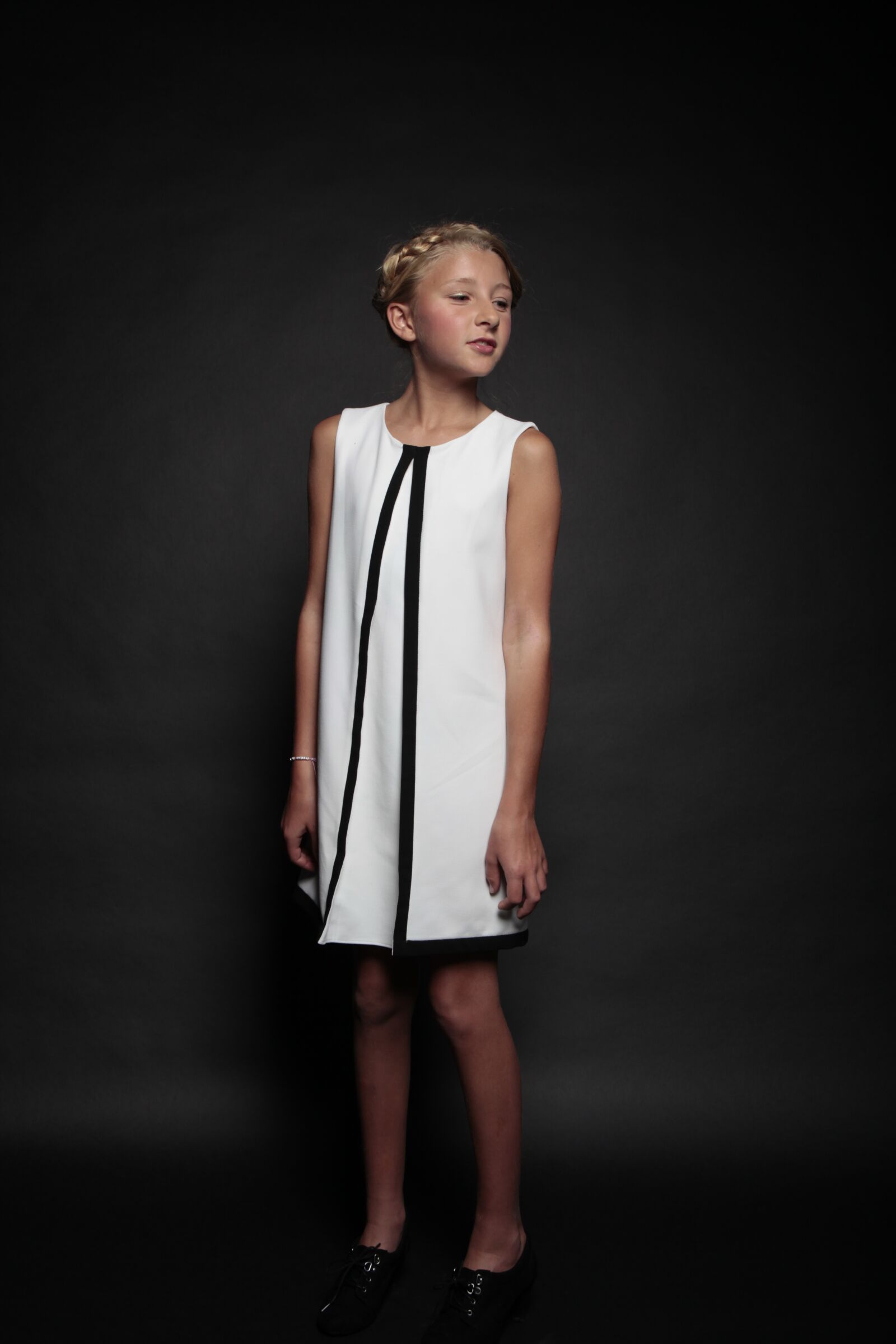Canon EOS 5D Mark II sample photo. Studio, girl, model photography