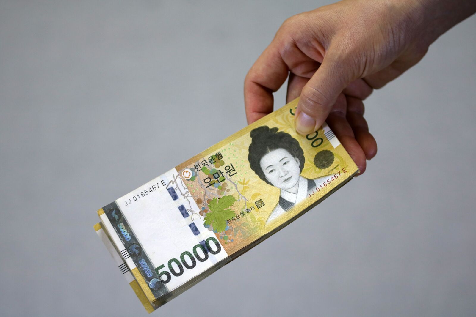 Canon EOS 750D (EOS Rebel T6i / EOS Kiss X8i) sample photo. Don, money, currency photography