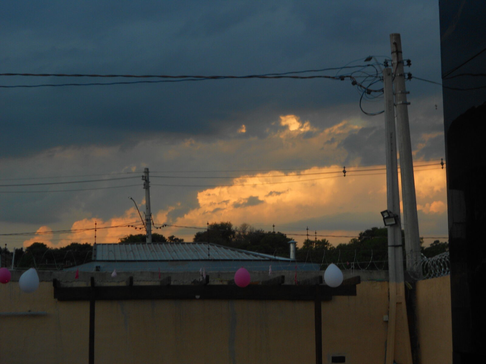 Nikon COOLPIX S2600 sample photo