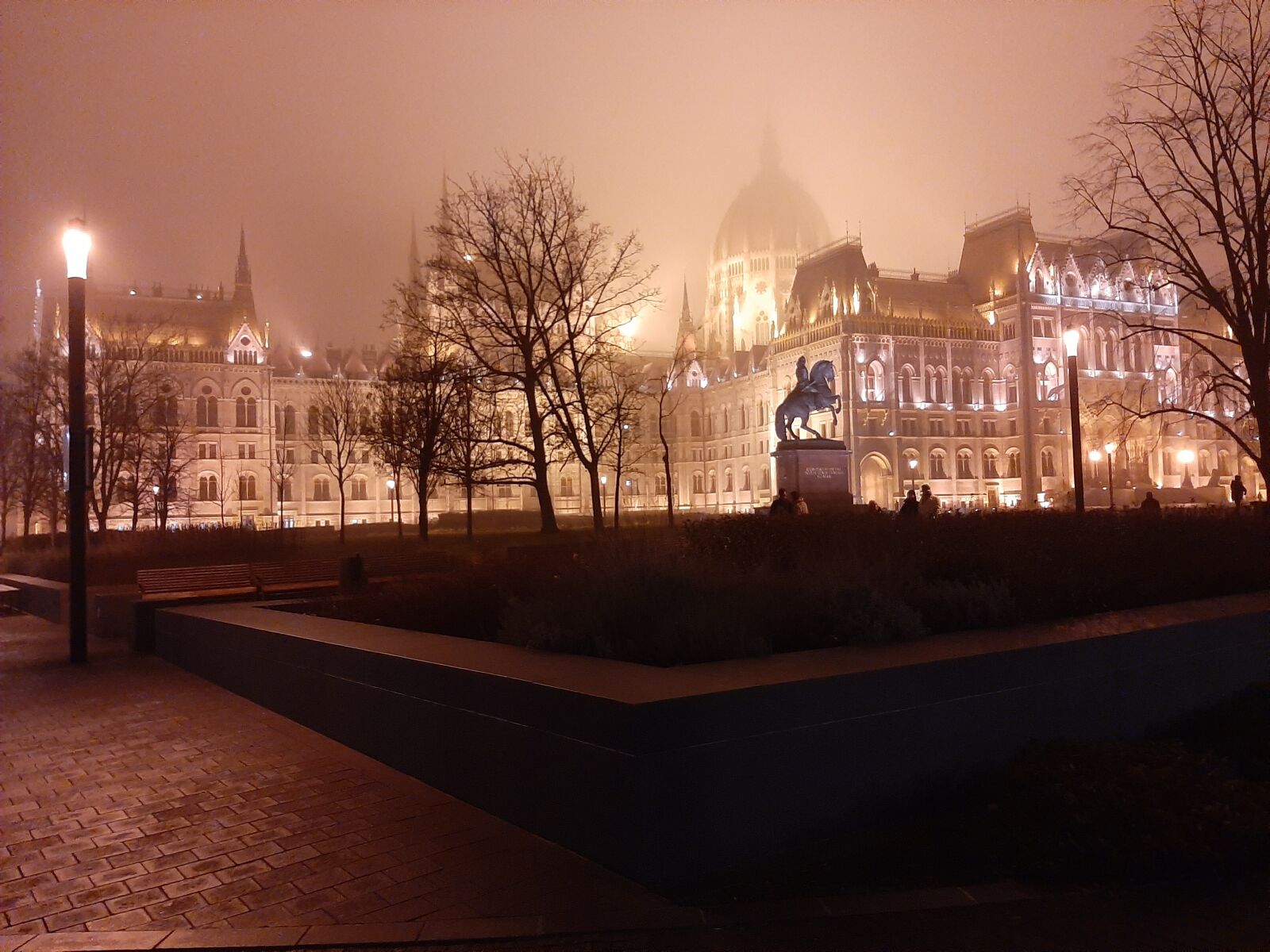 Samsung Galaxy A50 sample photo. Budapest, hungary, building photography