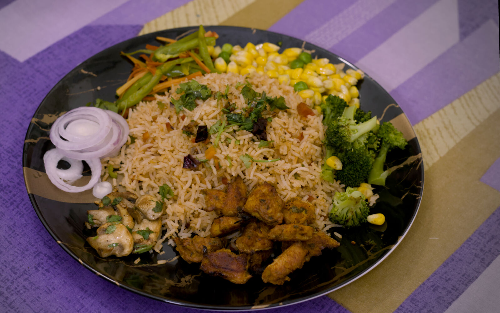 Canon EOS 2000D (EOS Rebel T7 / EOS Kiss X90 / EOS 1500D) sample photo. Desi burrito bowl photography