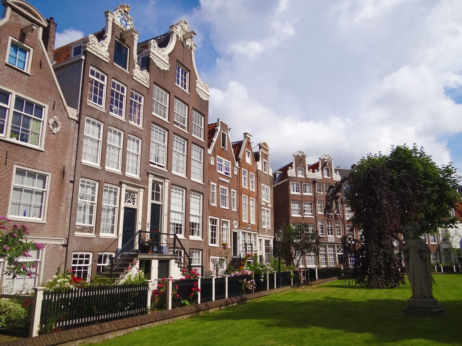 Sony Cyber-shot DSC-HX100V sample photo. Amsterdam, home, brick photography