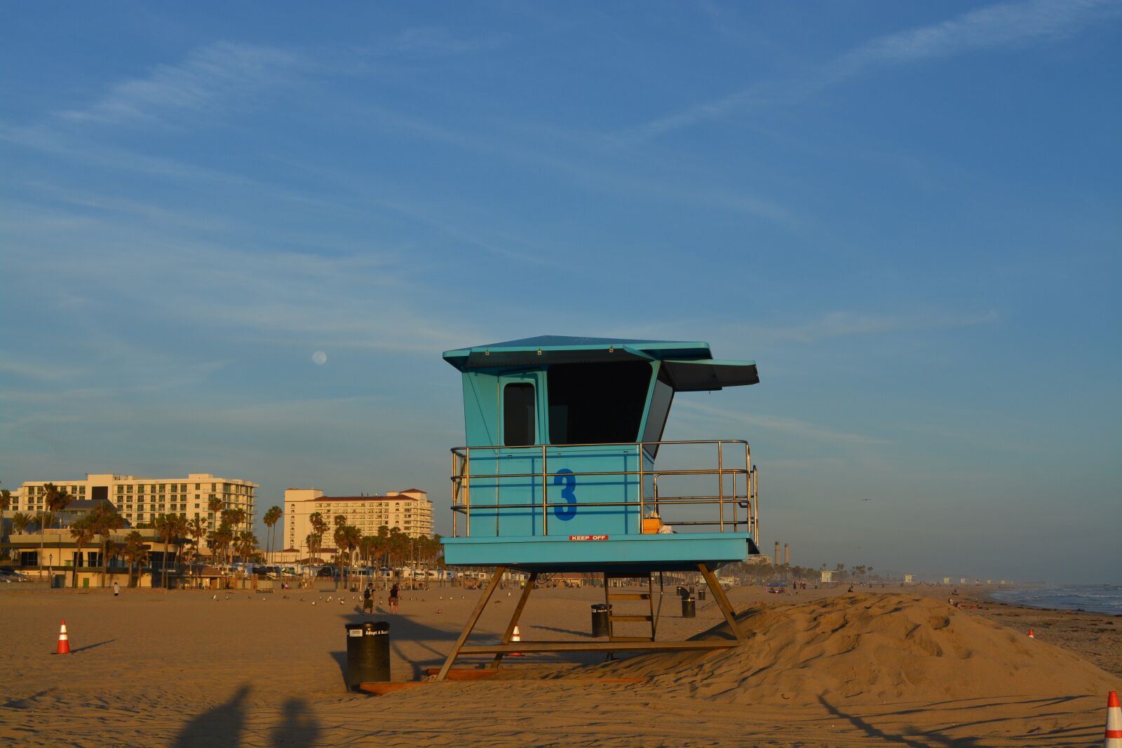 Nikon D5200 sample photo. Huntington, beach, lifeguard photography