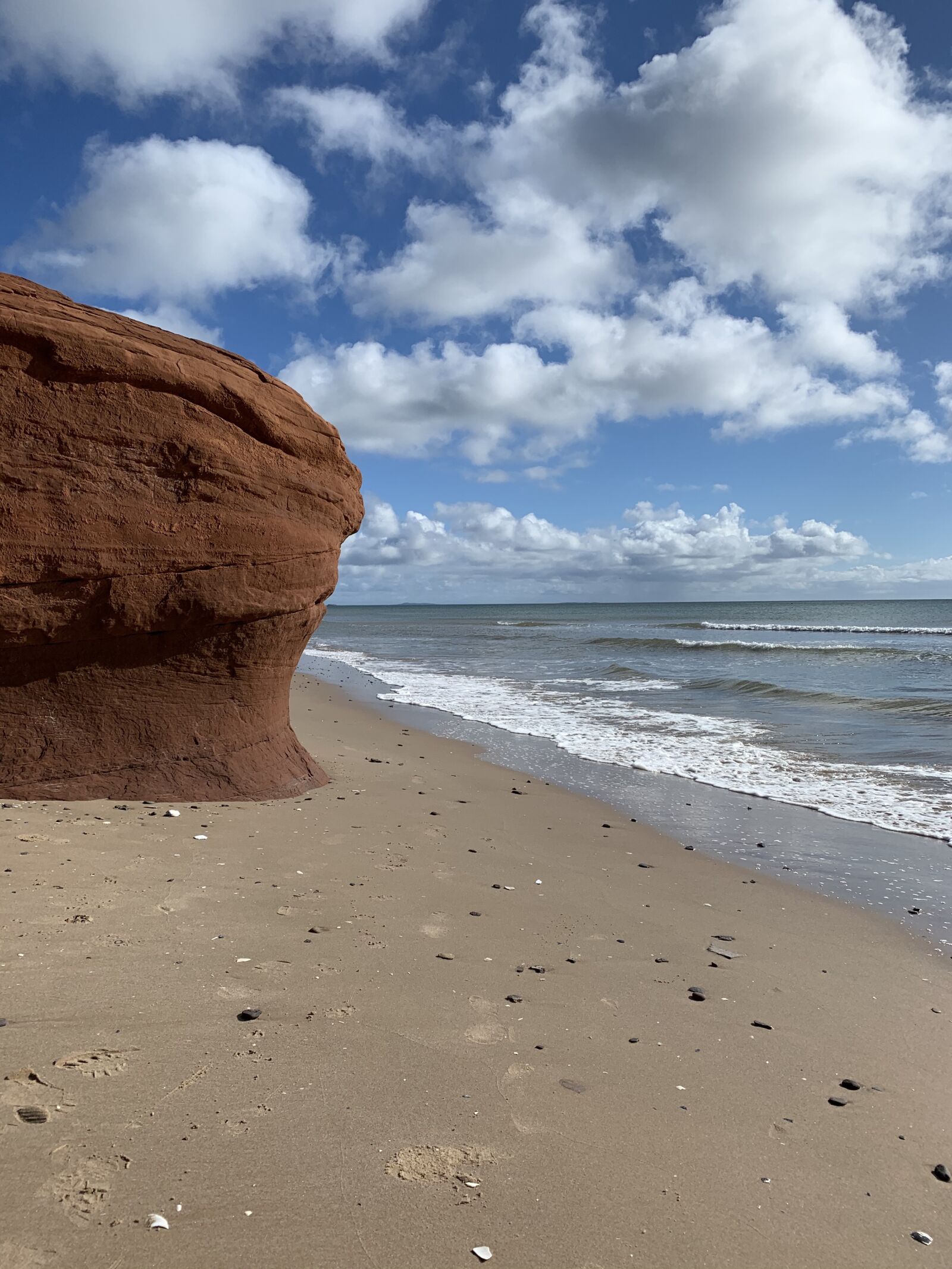 iPhone XS back dual camera 4.25mm f/1.8 sample photo. Beach, cliff, sky photography