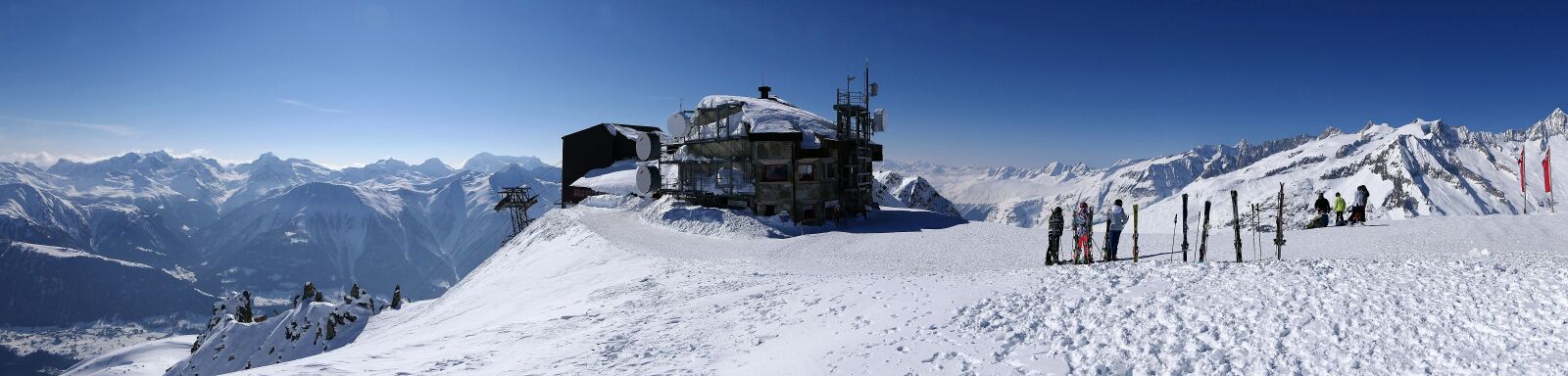 Panasonic Lumix DMC-FZ2500 (Lumix DMC-FZ2000) sample photo. Eggishorn, snow, panorama photography