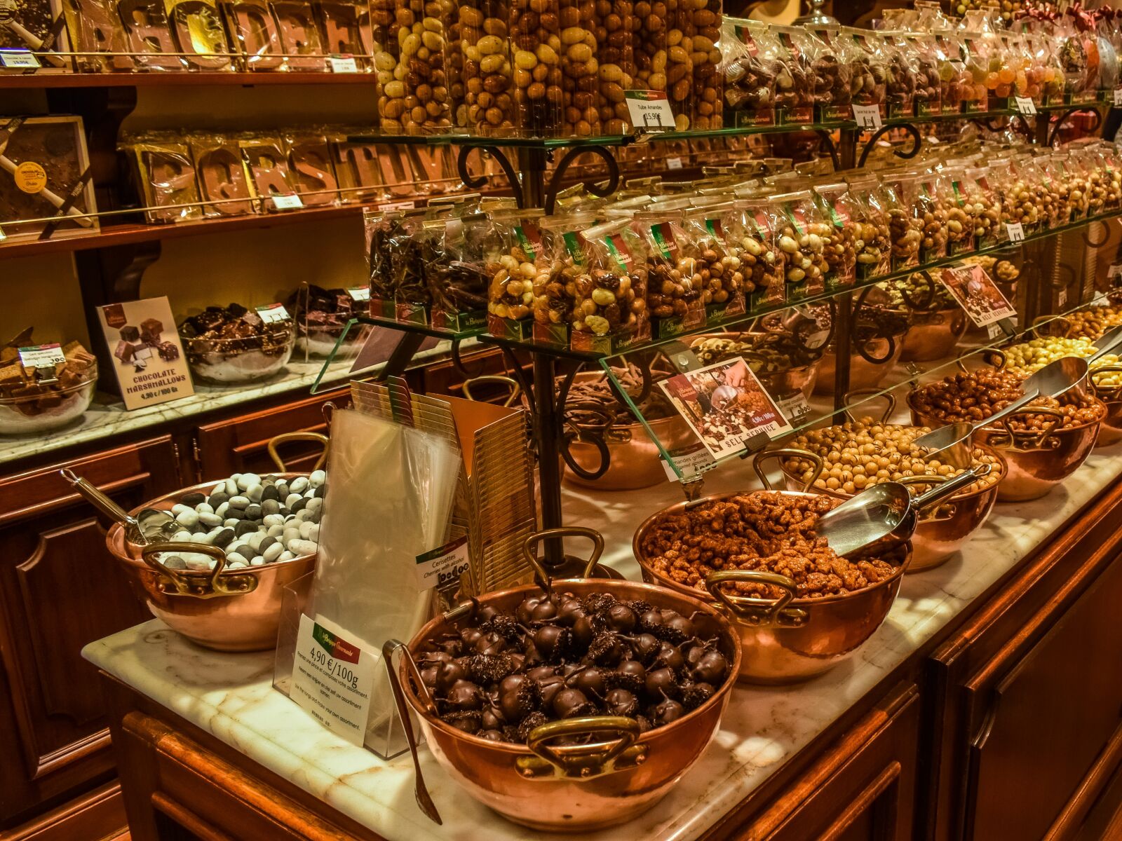 Nikon D3300 sample photo. Chocolaterie, shop, interior photography