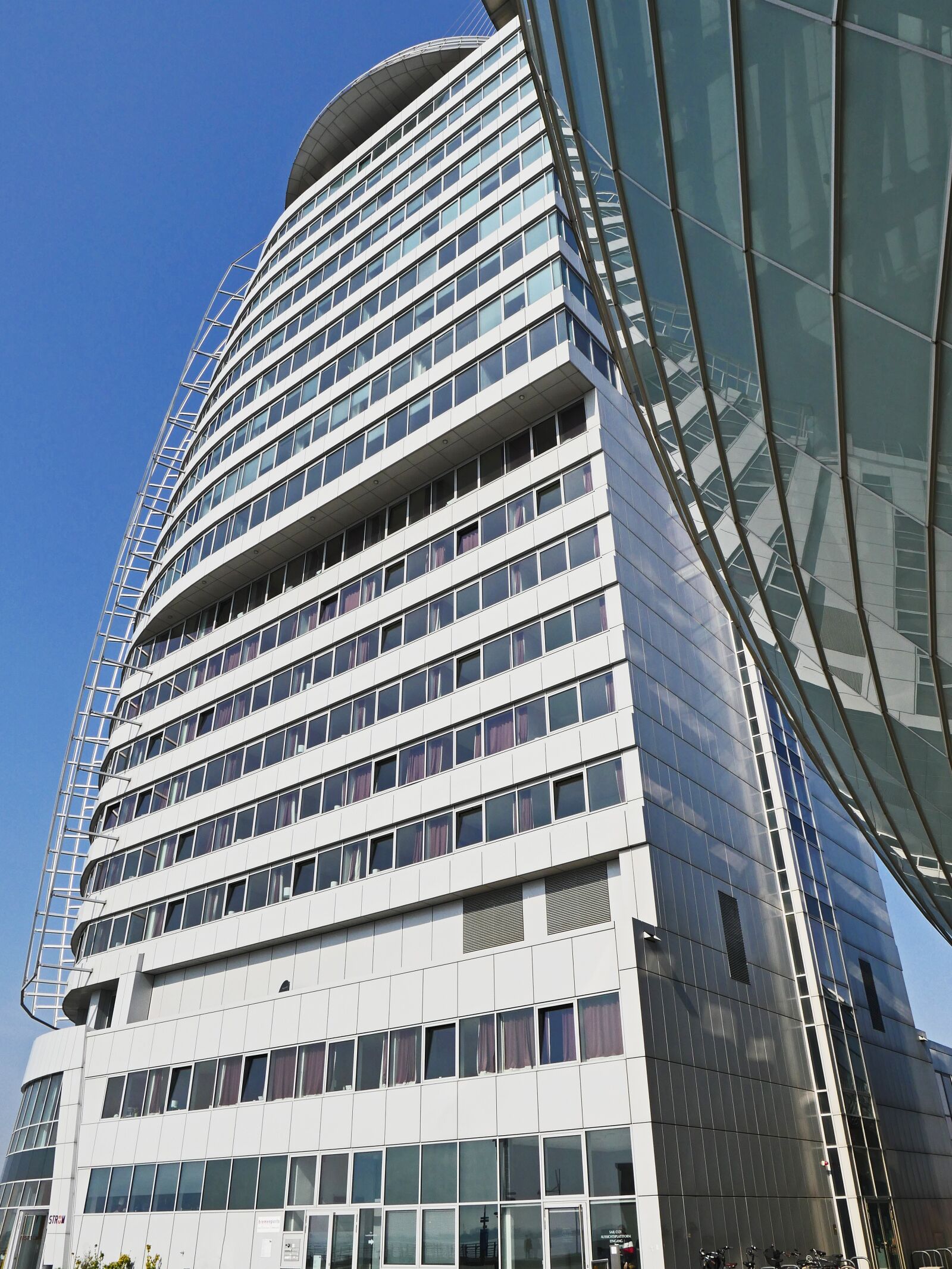 Panasonic Lumix DMC-GX8 sample photo. Skyscraper, port center, bremerhaven photography