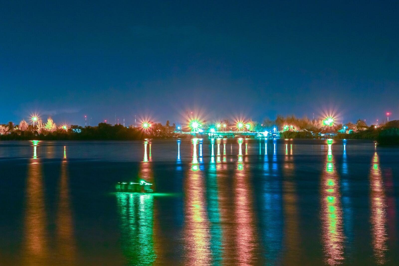 E 50mm F1.8 OSS sample photo. Harbor, sea, night photography