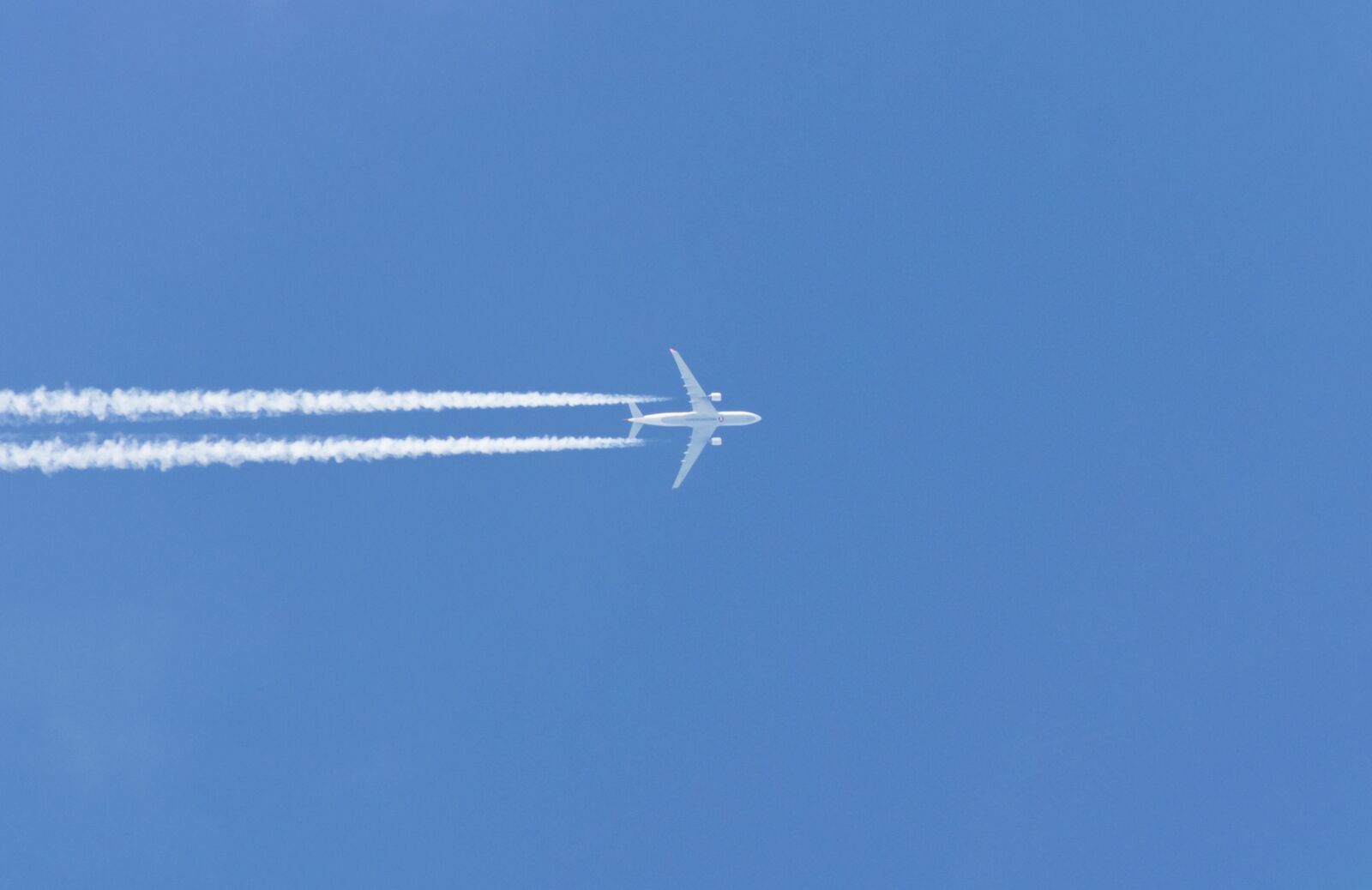 Canon EF75-300mm f/4-5.6 sample photo. Aircraft, airplanes, jet photography