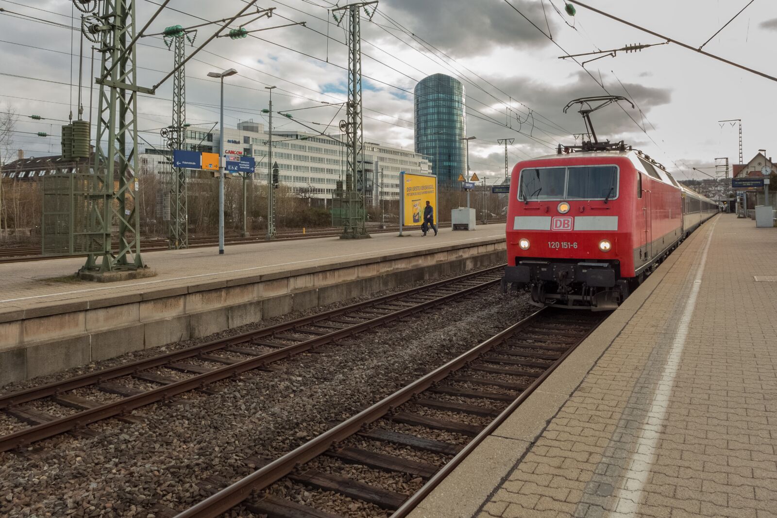 Panasonic Lumix DMC-LX7 sample photo. Railway station, train, locomotive photography