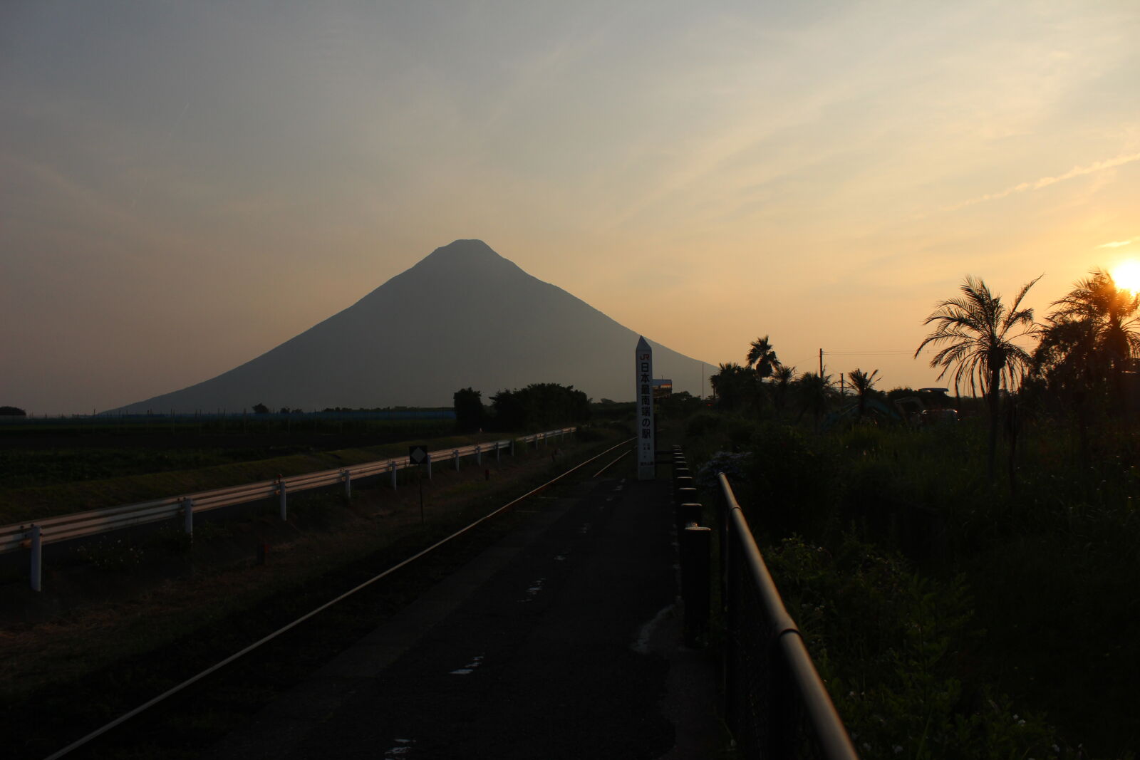 Canon EOS 600D (Rebel EOS T3i / EOS Kiss X5) sample photo. Landscape photography