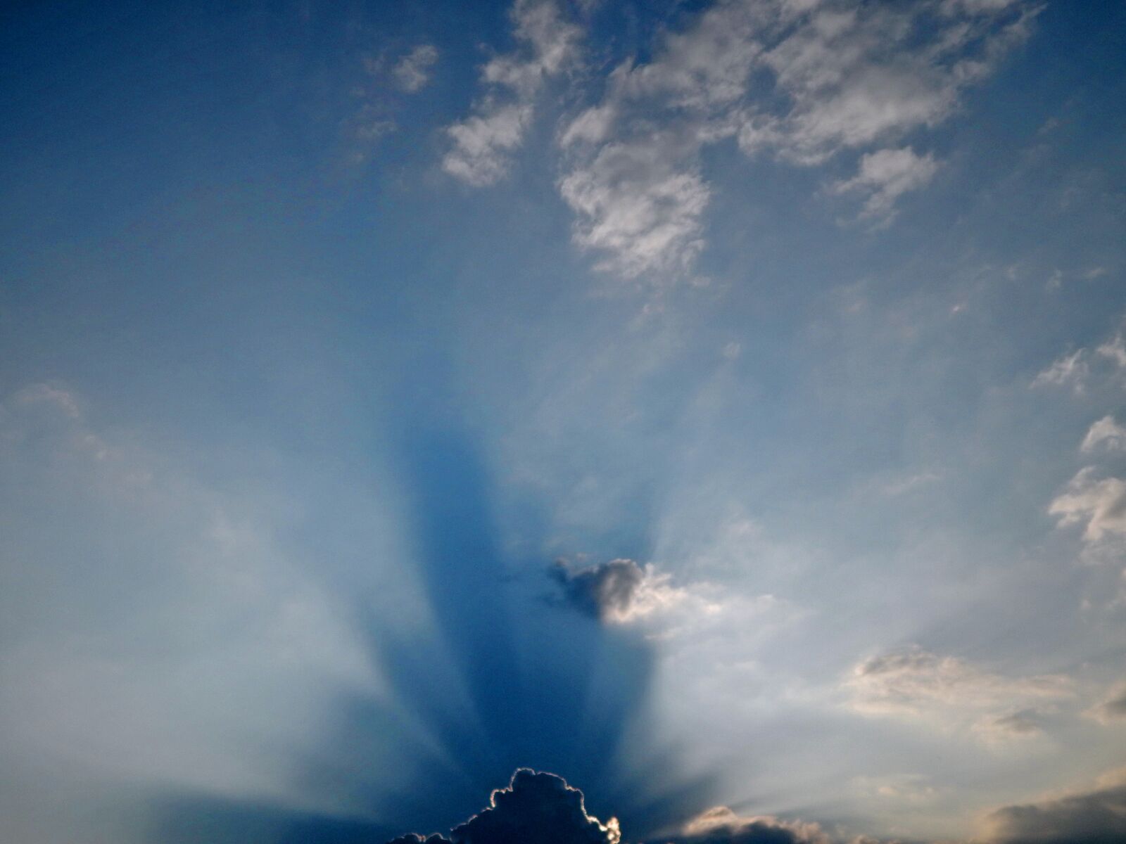 Nikon Coolpix L820 sample photo. Sky, clouds, evening photography