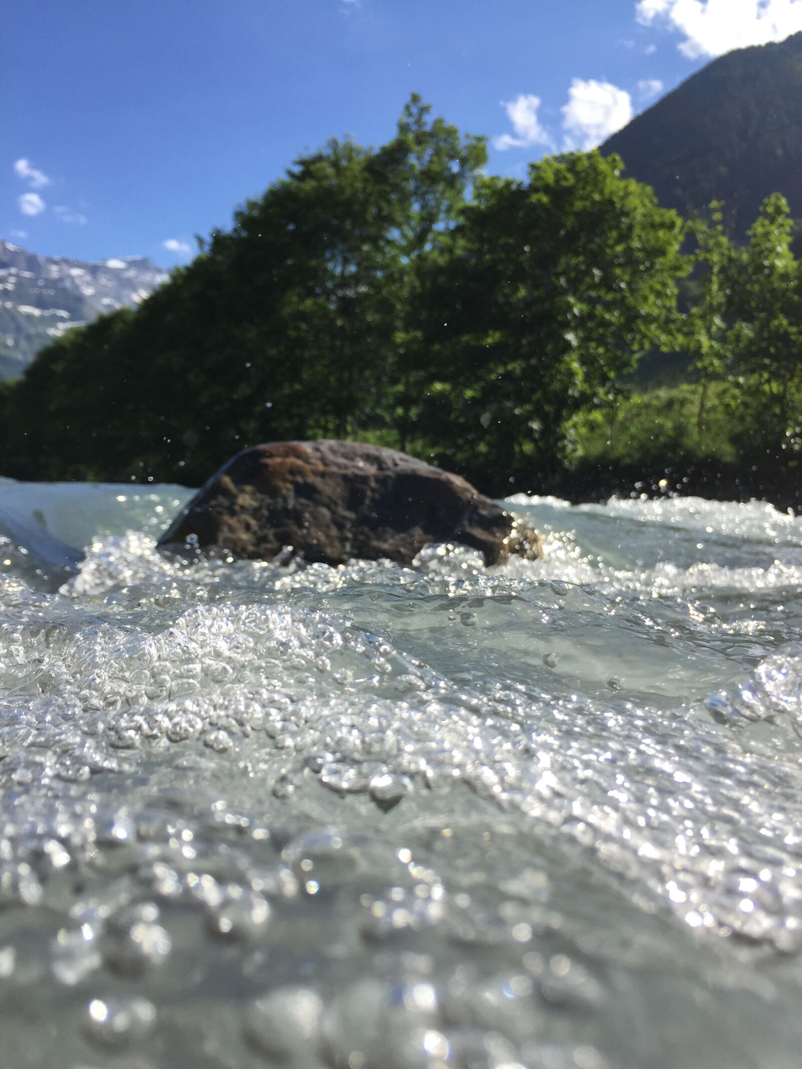 iPhone 6 back camera 4.15mm f/2.2 sample photo. Brook, bubbles, carved, stones photography