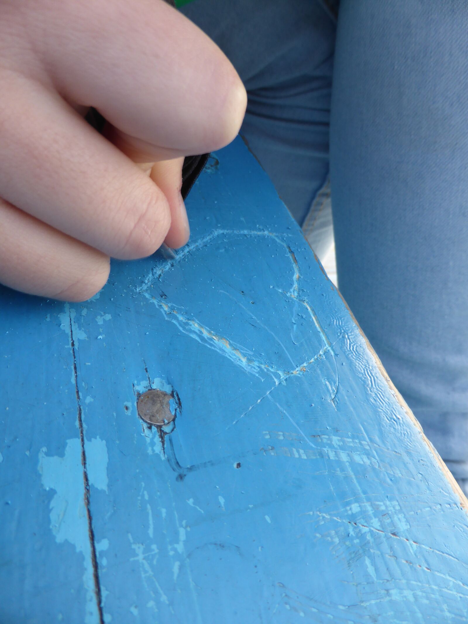 Panasonic Lumix DMC-ZS30 (Lumix DMC-TZ40) sample photo. Bench, heart, blue photography