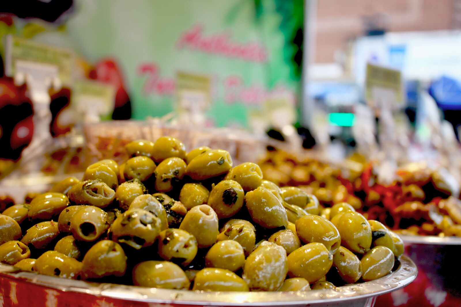 Canon EOS 650D (EOS Rebel T4i / EOS Kiss X6i) + Canon EF-S 18-55mm F3.5-5.6 IS STM sample photo. Olives, healthy, mediterranean photography