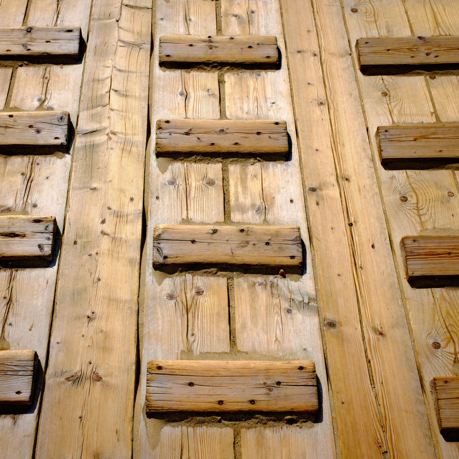 Fujifilm X100T sample photo. Wood photography
