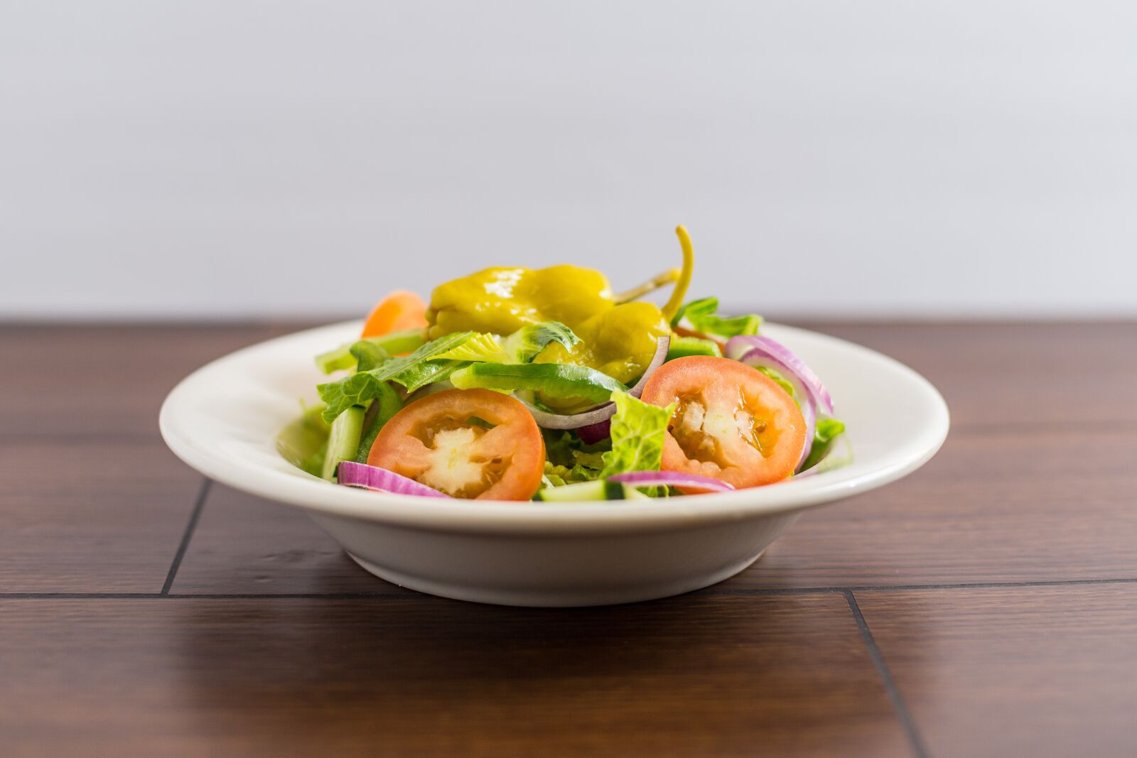 Canon EOS 6D + Canon EF 50mm F1.4 USM sample photo. Salad, green salad, tomatoes photography