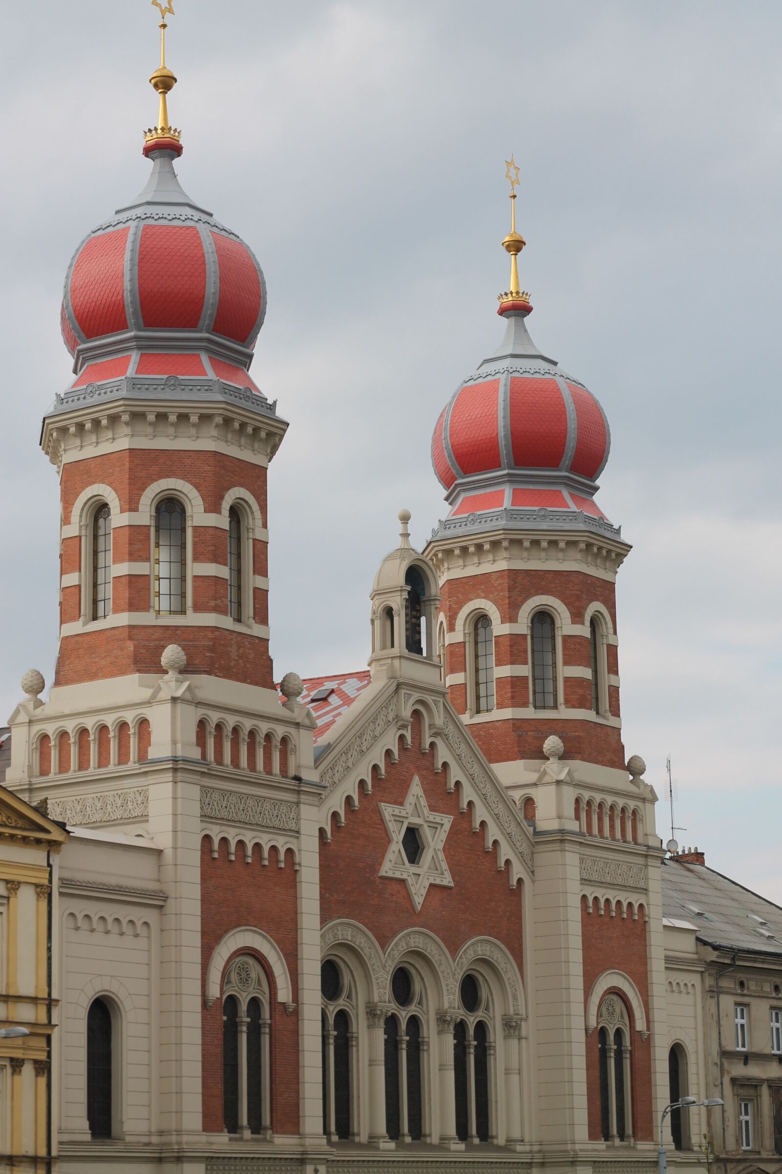 Canon EOS 1100D (EOS Rebel T3 / EOS Kiss X50) + Canon EF 50mm F1.8 II sample photo. The synagogue, the great photography