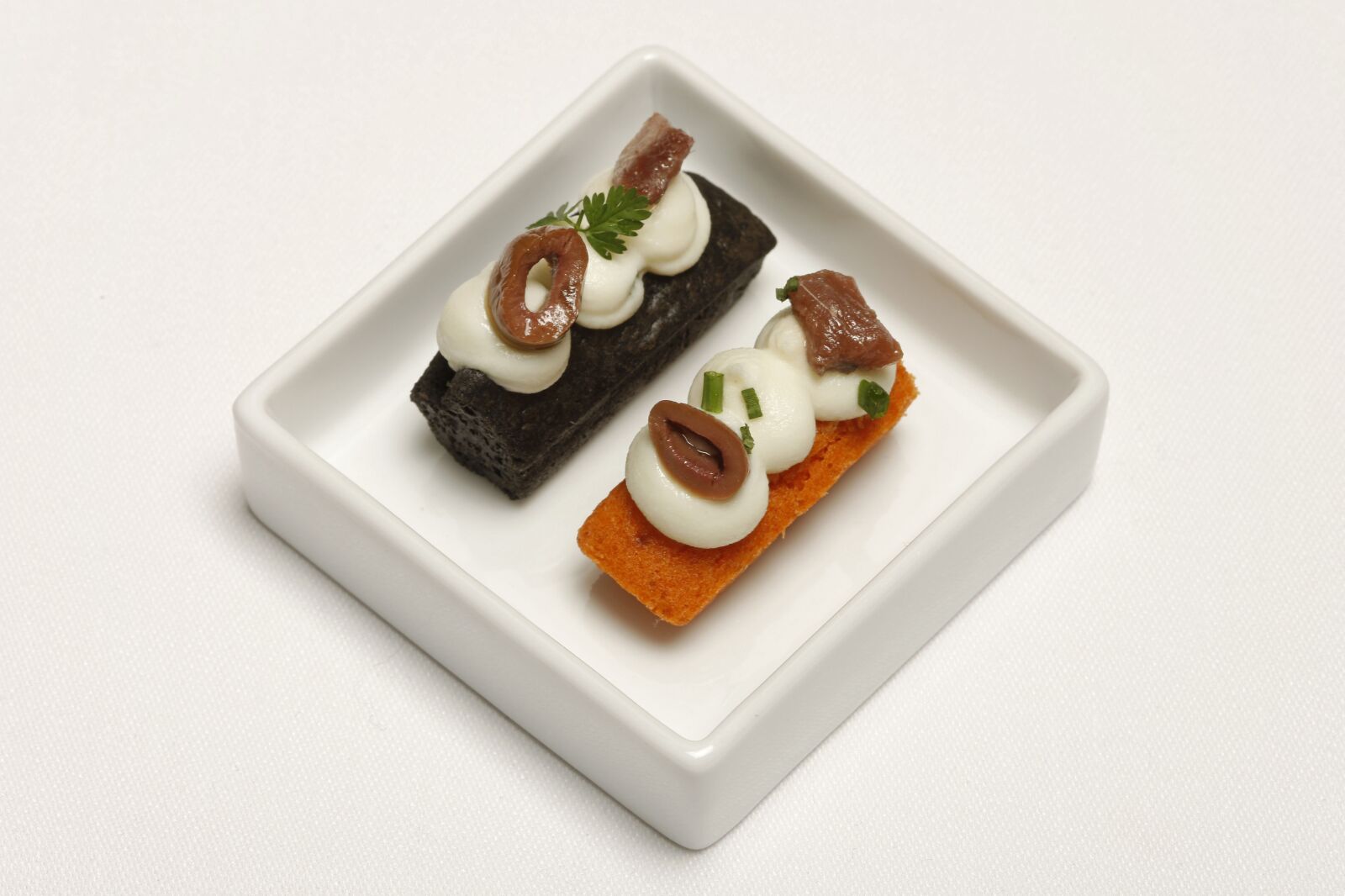 Canon EOS-1Ds Mark III sample photo. Food, aperitif, restaurant photography