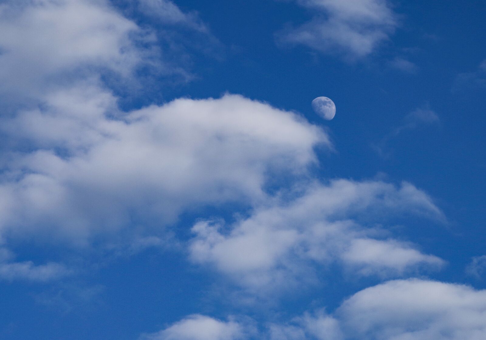 Pentax K-30 sample photo. Moon, clouds, sky photography