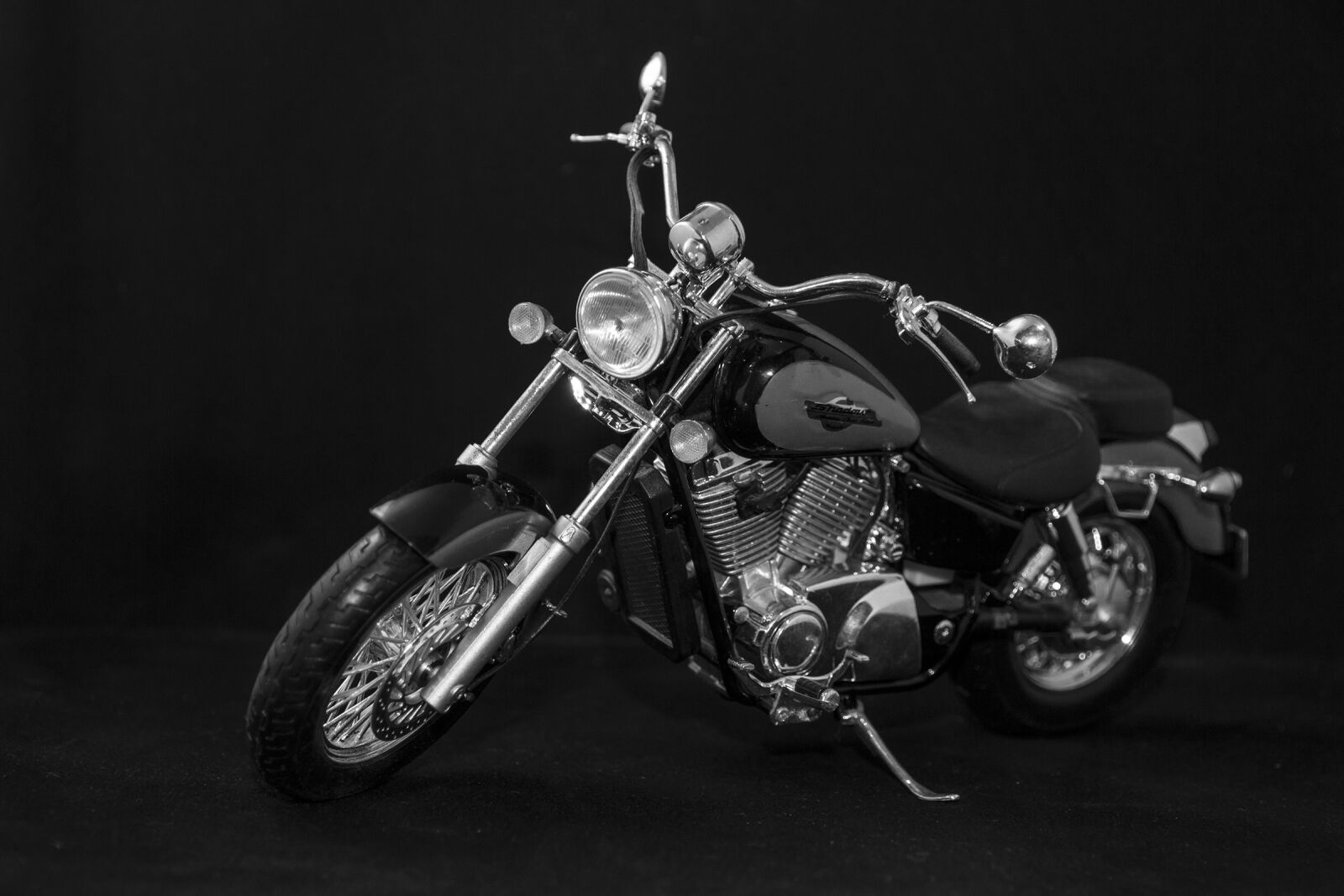 Canon EOS 7D sample photo. Motorcycle, chopper, chrome photography