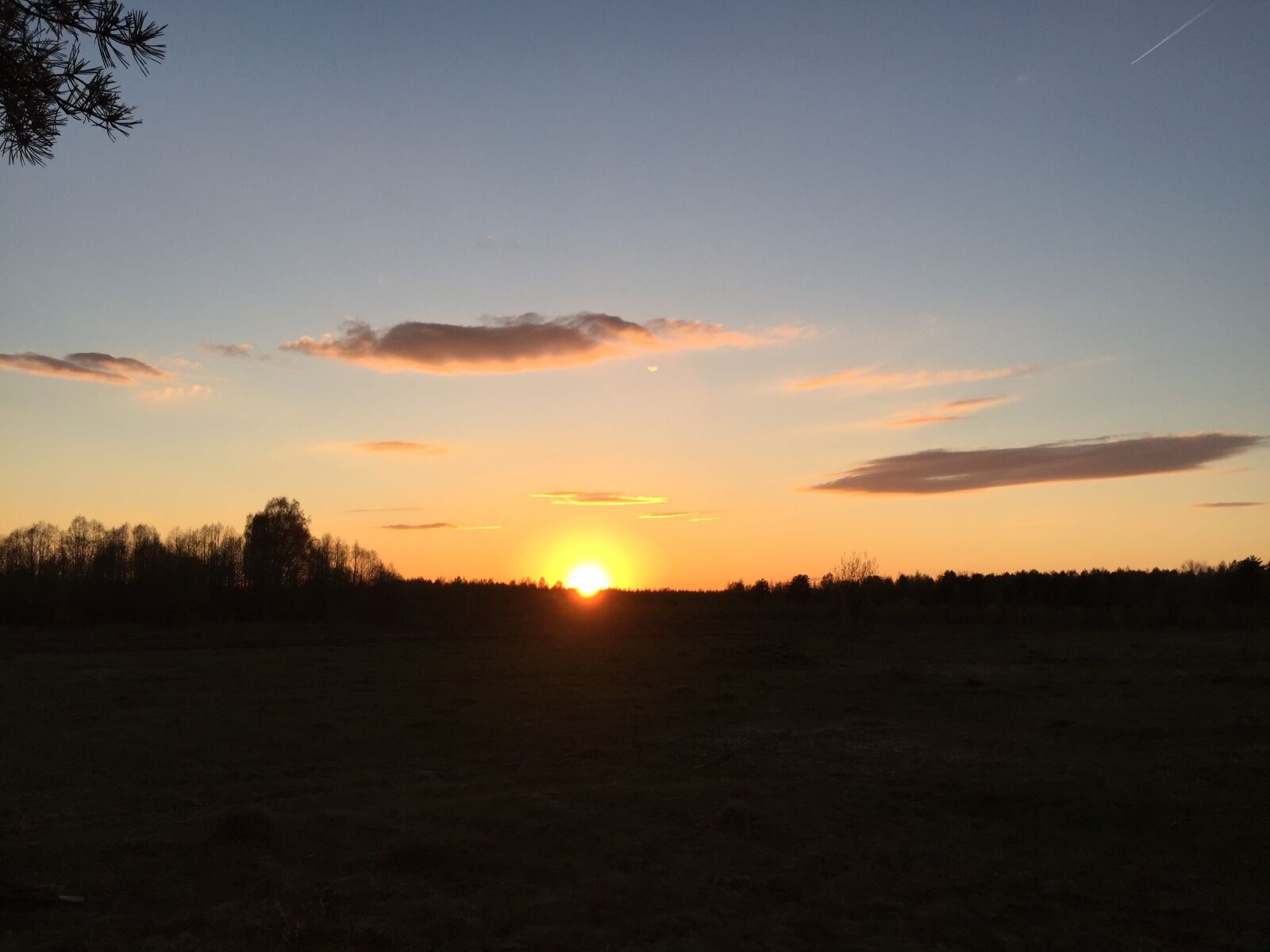 Apple iPhone 6 sample photo. Sunset, evening, village photography