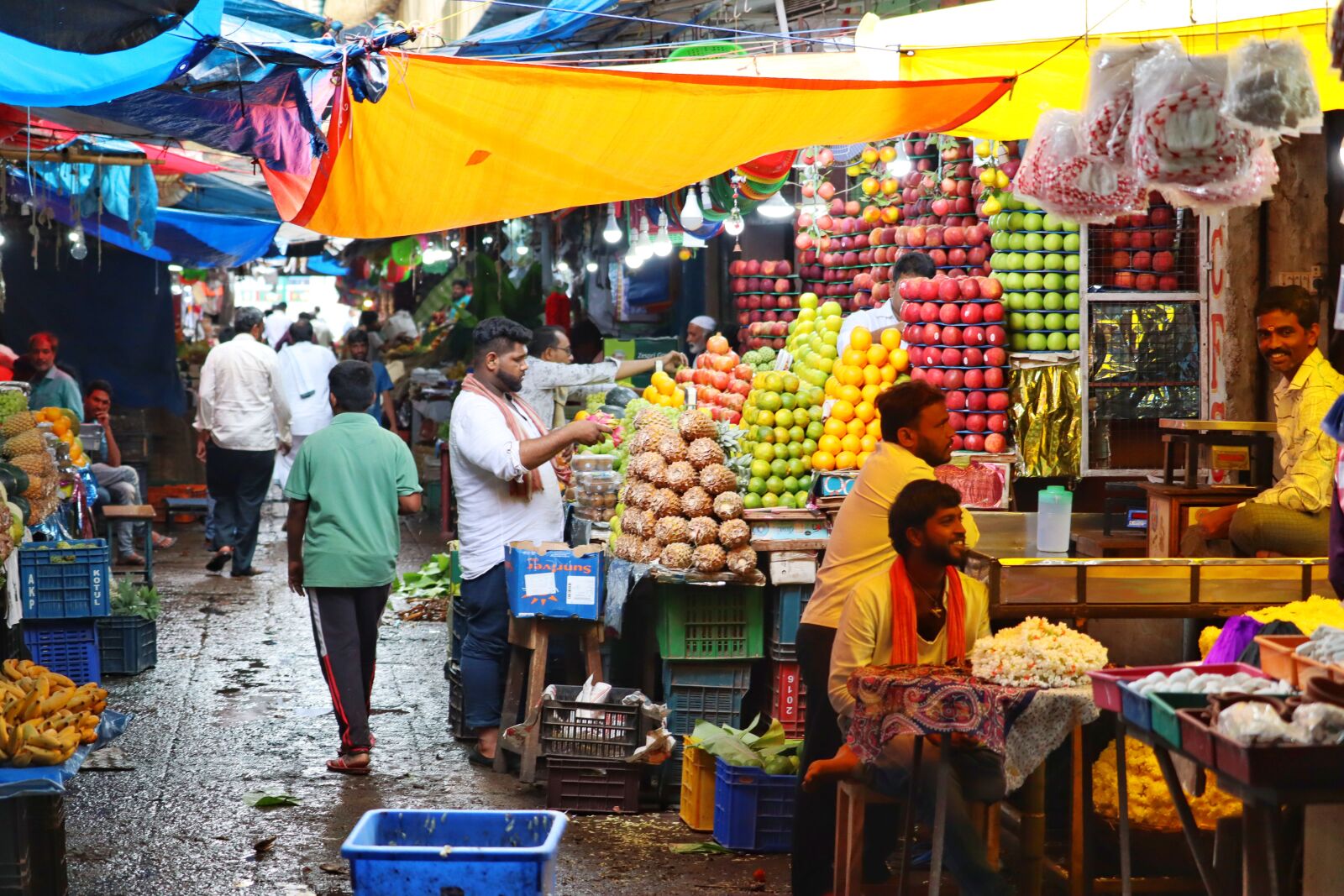 Canon EOS M50 (EOS Kiss M) sample photo. India, bazaar, market photography