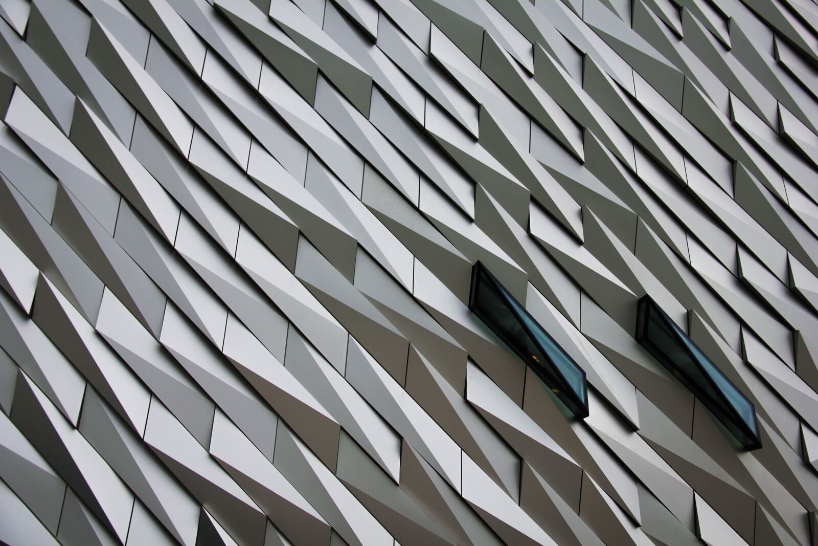 Canon EOS 550D (EOS Rebel T2i / EOS Kiss X4) sample photo. Abstract, architecture, design photography