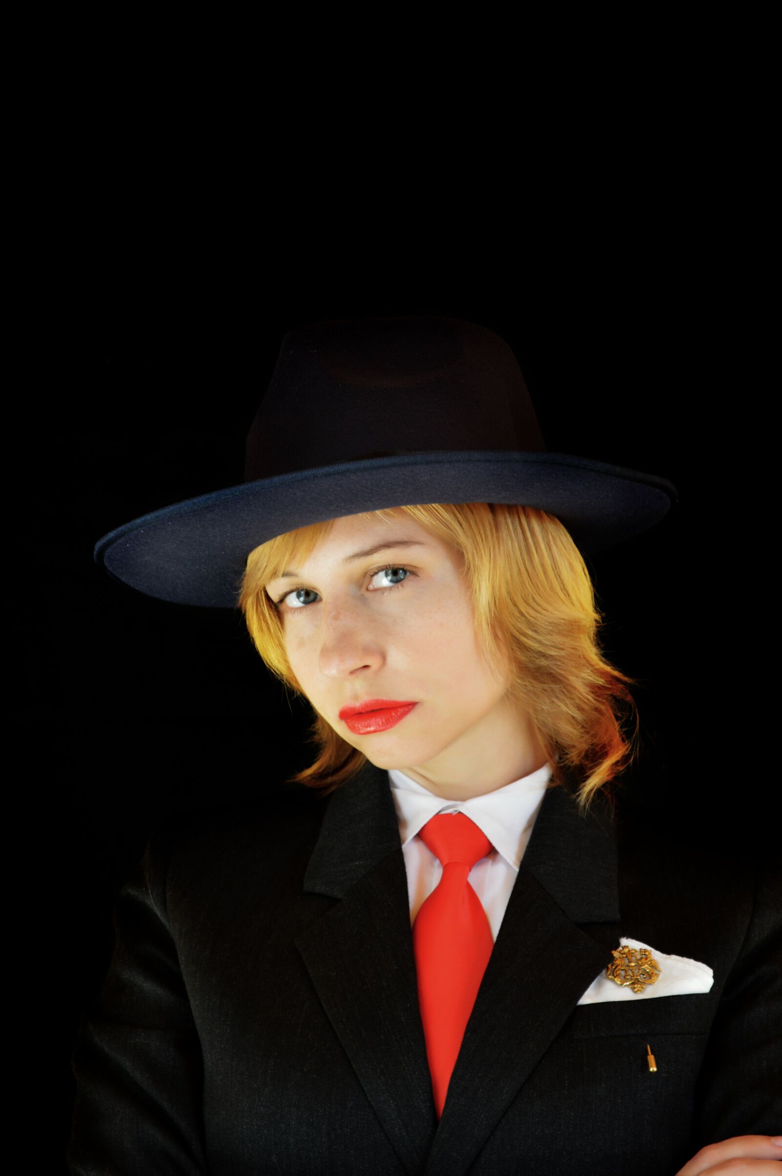 Nikon D3200 sample photo. Portrait, hat, men's suit photography