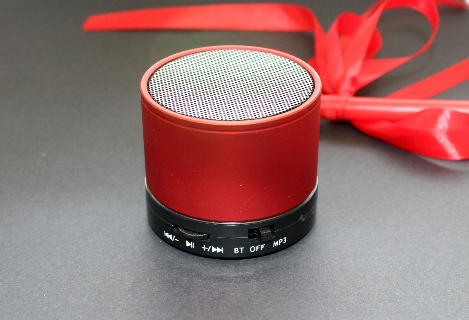 Canon EOS 1200D (EOS Rebel T5 / EOS Kiss X70 / EOS Hi) sample photo. Speaker, multimedia, mp3 photography