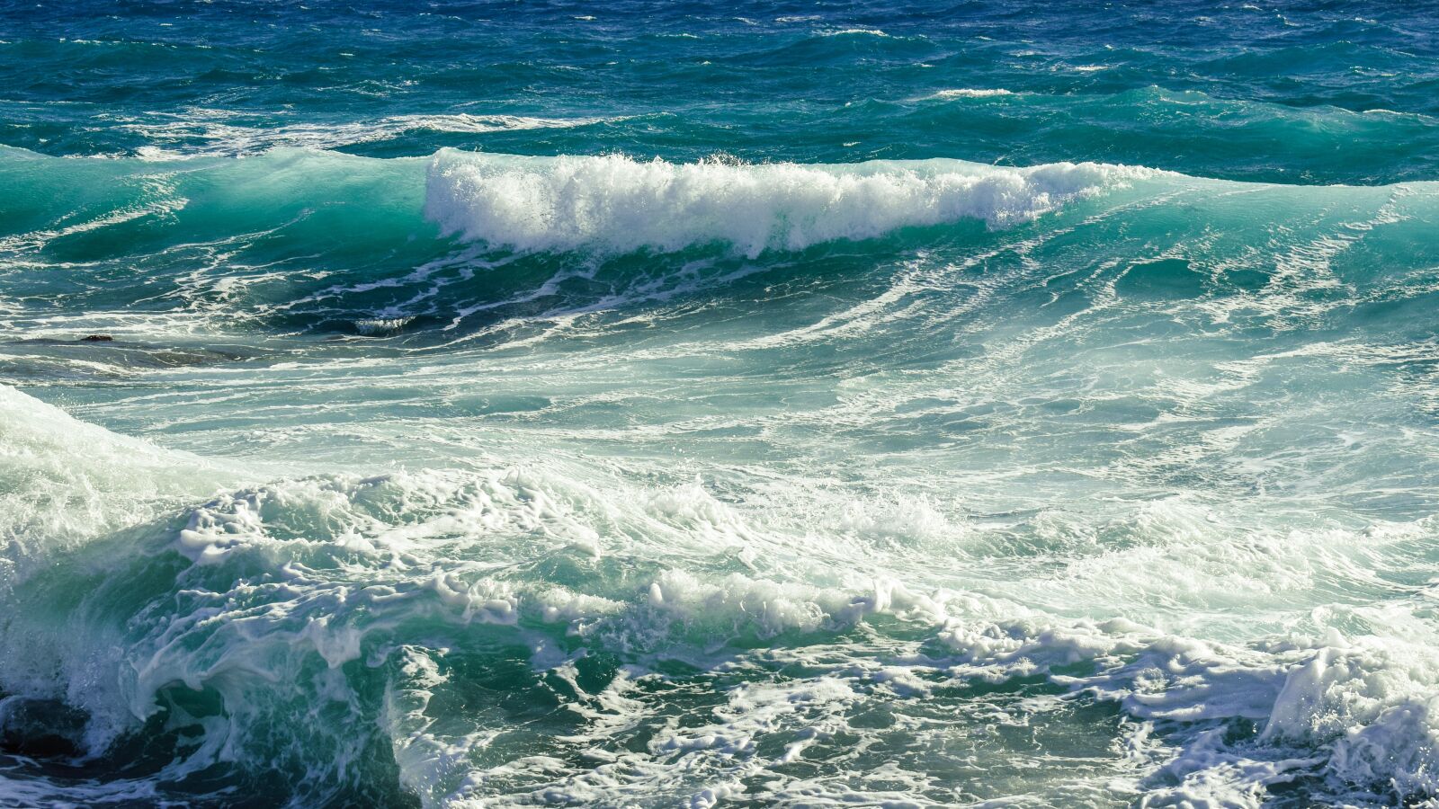 Nikon D3300 sample photo. Rocky coast, waves, sea photography