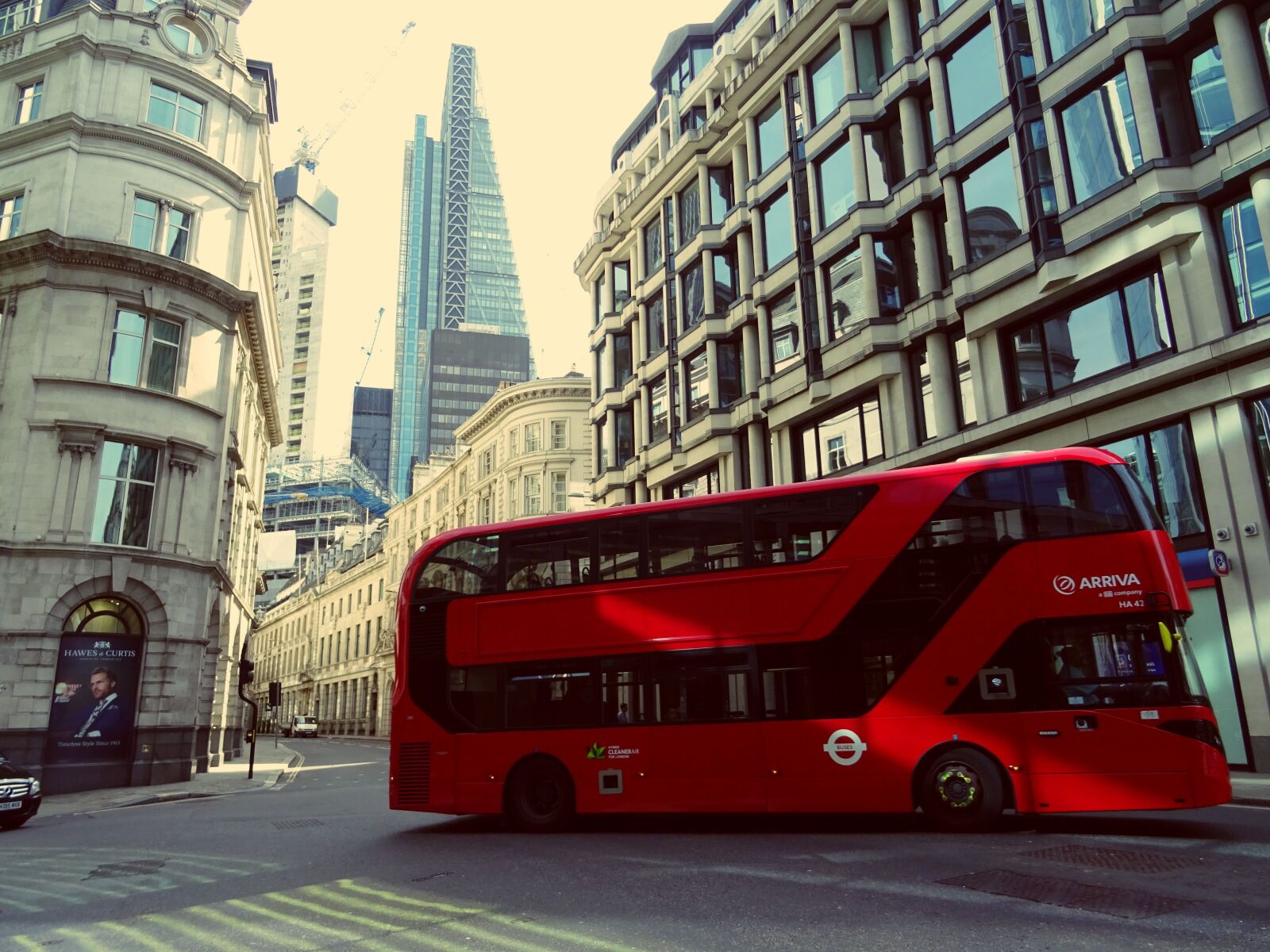 Sony DSC-HX60 sample photo. Architecture, buildings, bus, car photography