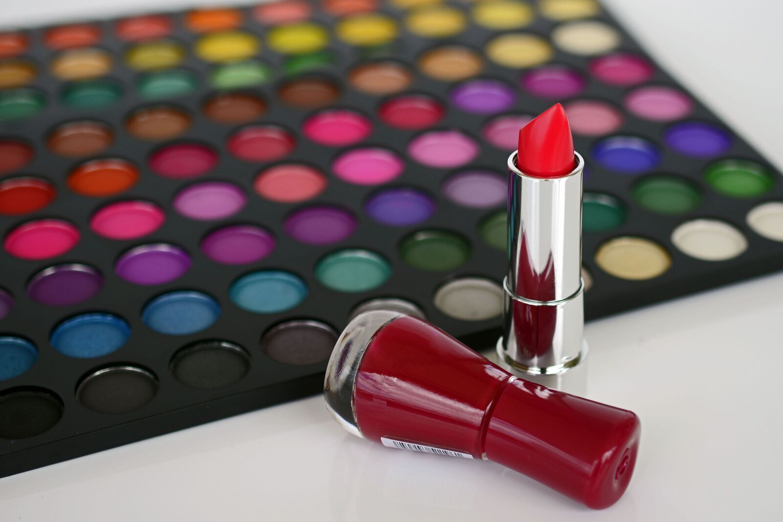 Nikon D7100 sample photo. Eye shadow, cosmetics, color photography