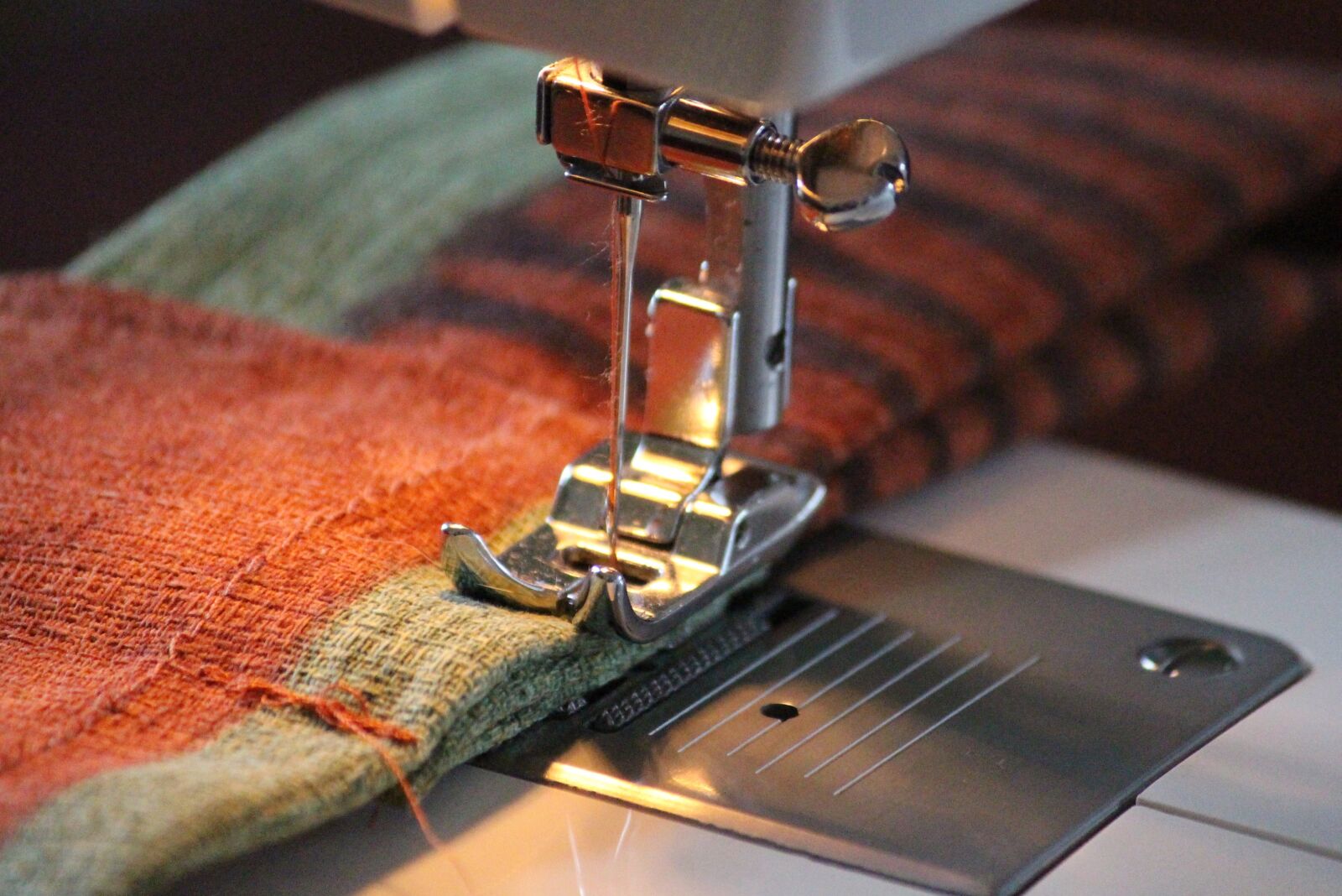 Canon EOS 650D (EOS Rebel T4i / EOS Kiss X6i) sample photo. Sewing machine, fabric, sew photography