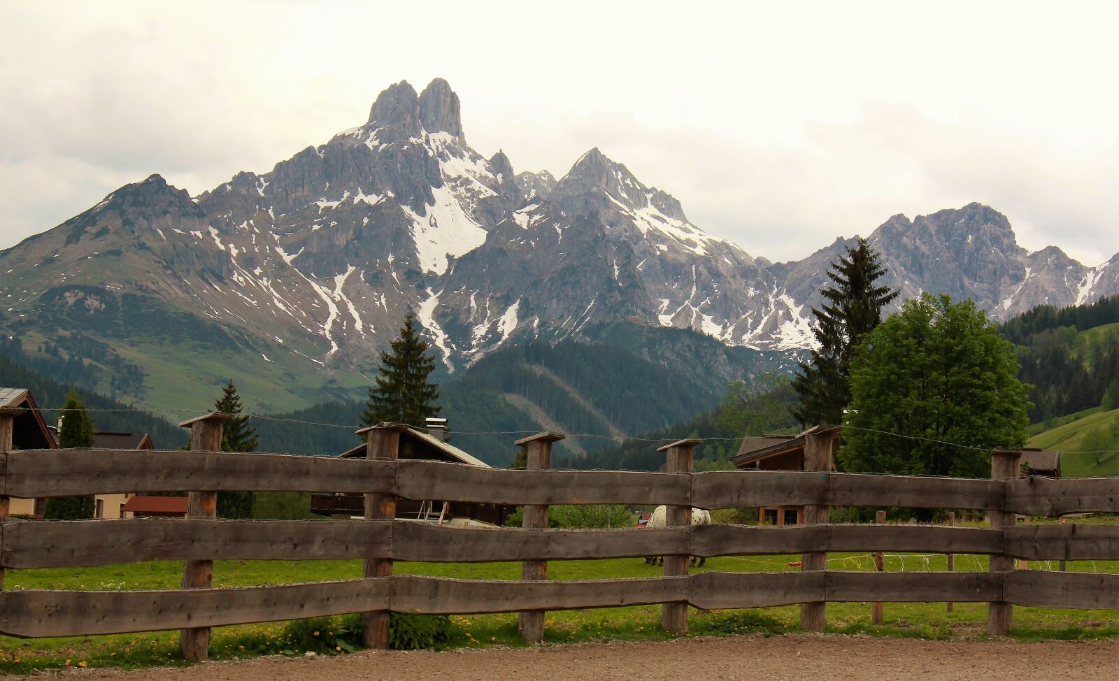 Canon EOS 550D (EOS Rebel T2i / EOS Kiss X4) sample photo. Mountains, landscape, nature photography