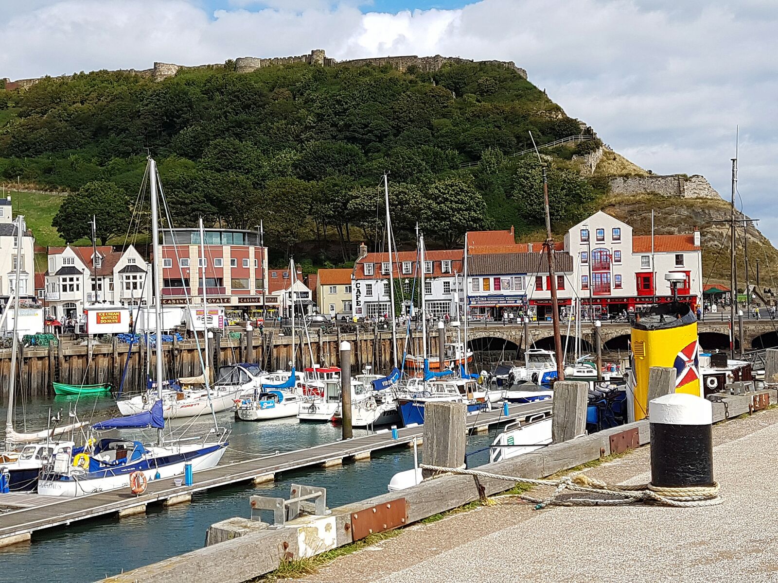 Samsung Galaxy S7 sample photo. Yorkshire, scarborough, harbour photography