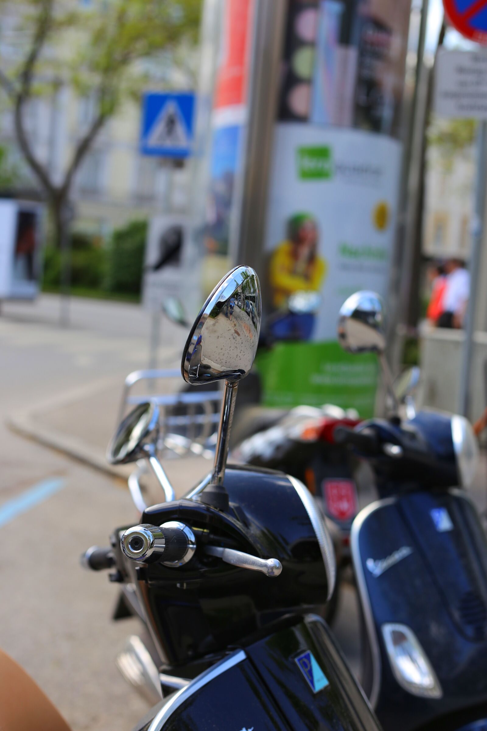 Canon EF 50mm F1.8 II sample photo. Vespa, blue, moped photography