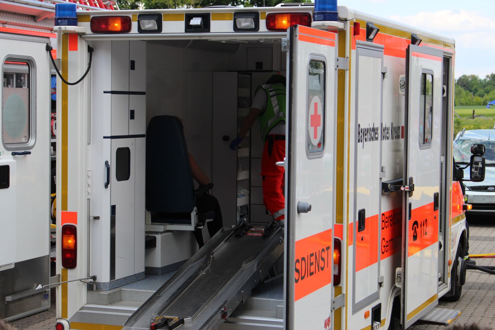 Canon EOS 700D (EOS Rebel T5i / EOS Kiss X7i) sample photo. Rescue, emergency medical services photography