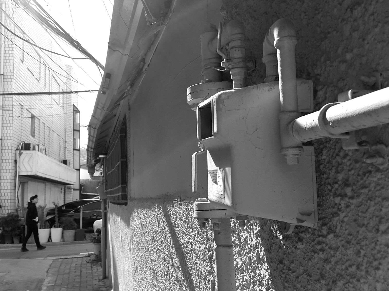 Samsung Galaxy Note4 sample photo. Wall, pipe, b w photography