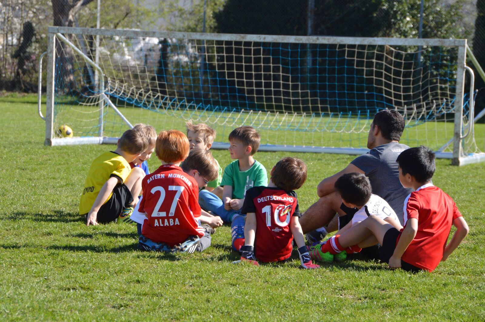 Nikon D3200 sample photo. Children, football, attack photography