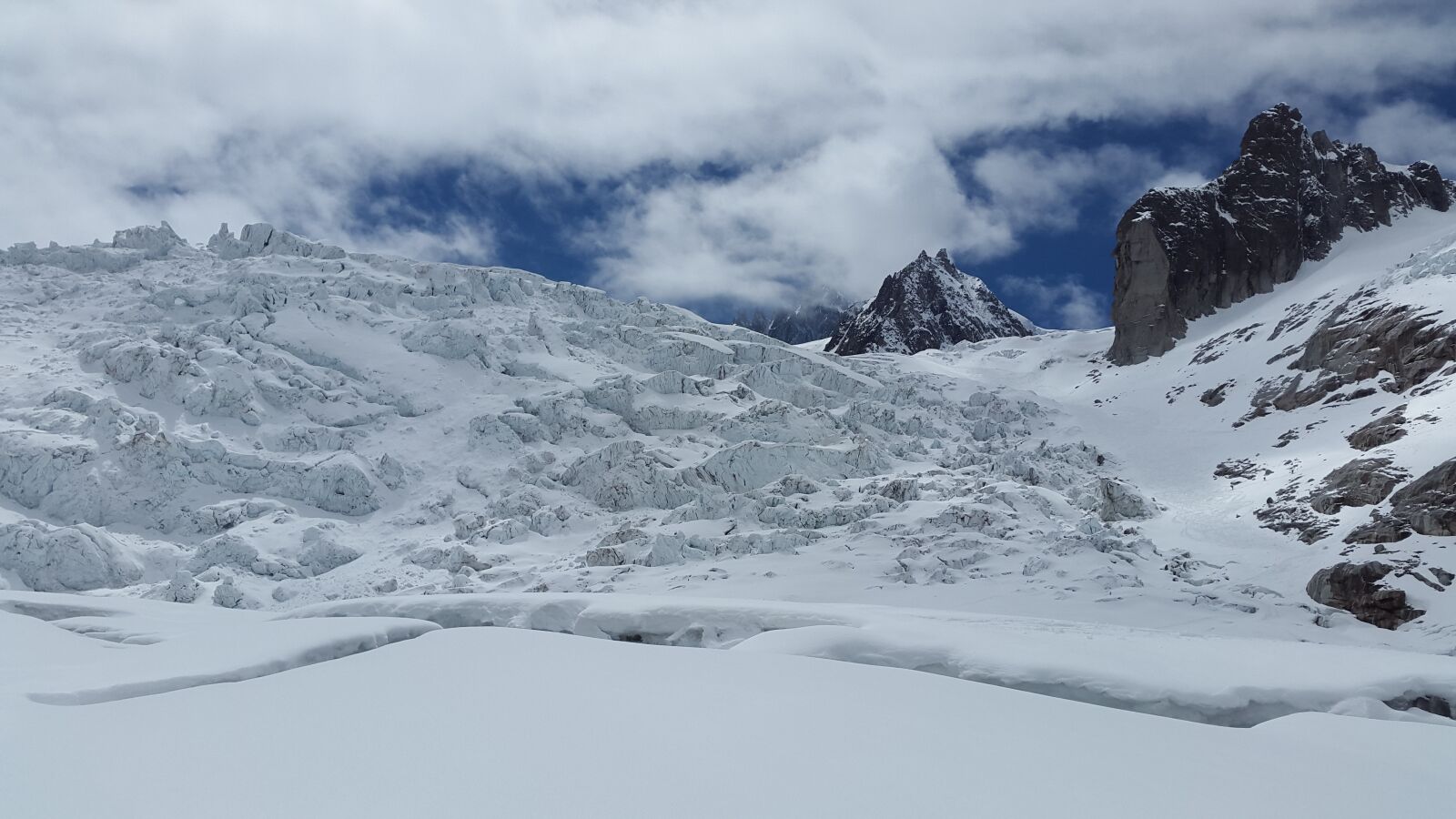 Samsung Galaxy Alpha sample photo. Mer de glace, glacier photography