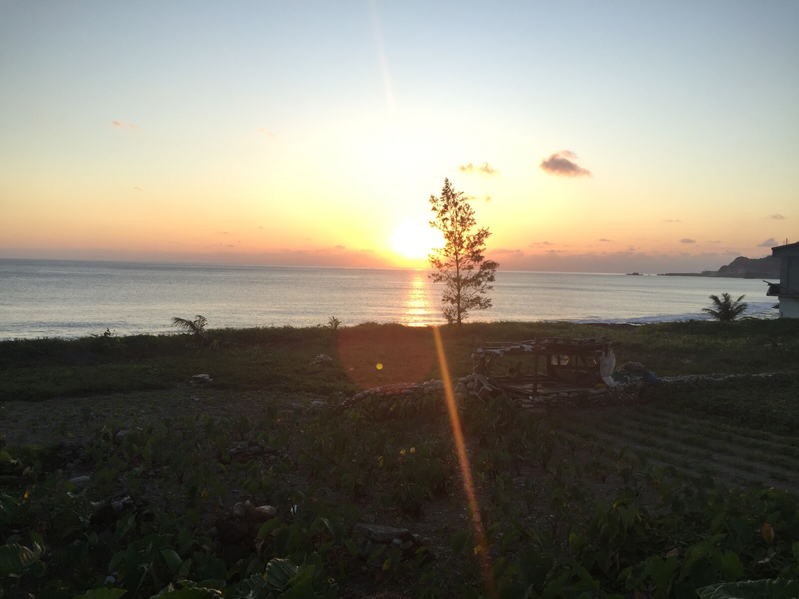 iPhone 6 back camera 4.15mm f/2.2 sample photo. Island, sunset, hope photography
