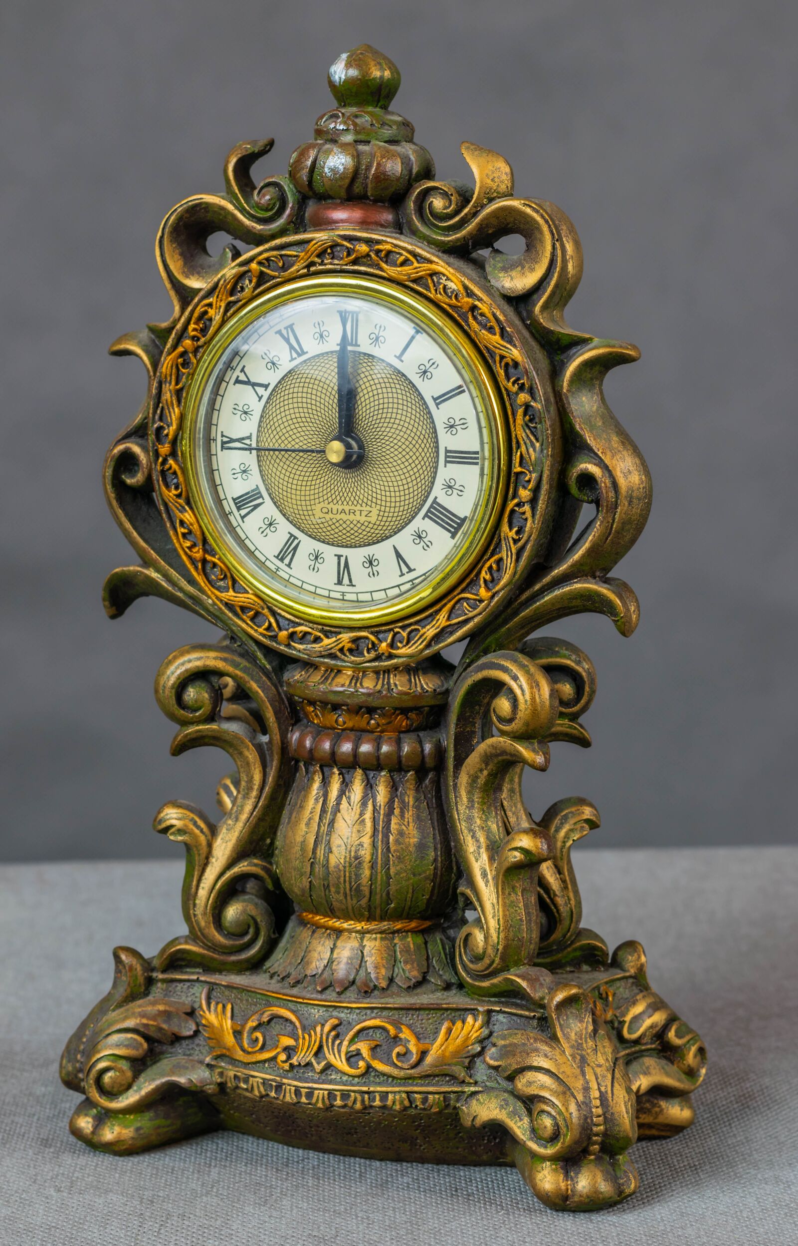 Nikon D5300 sample photo. Antique, clock, hours photography