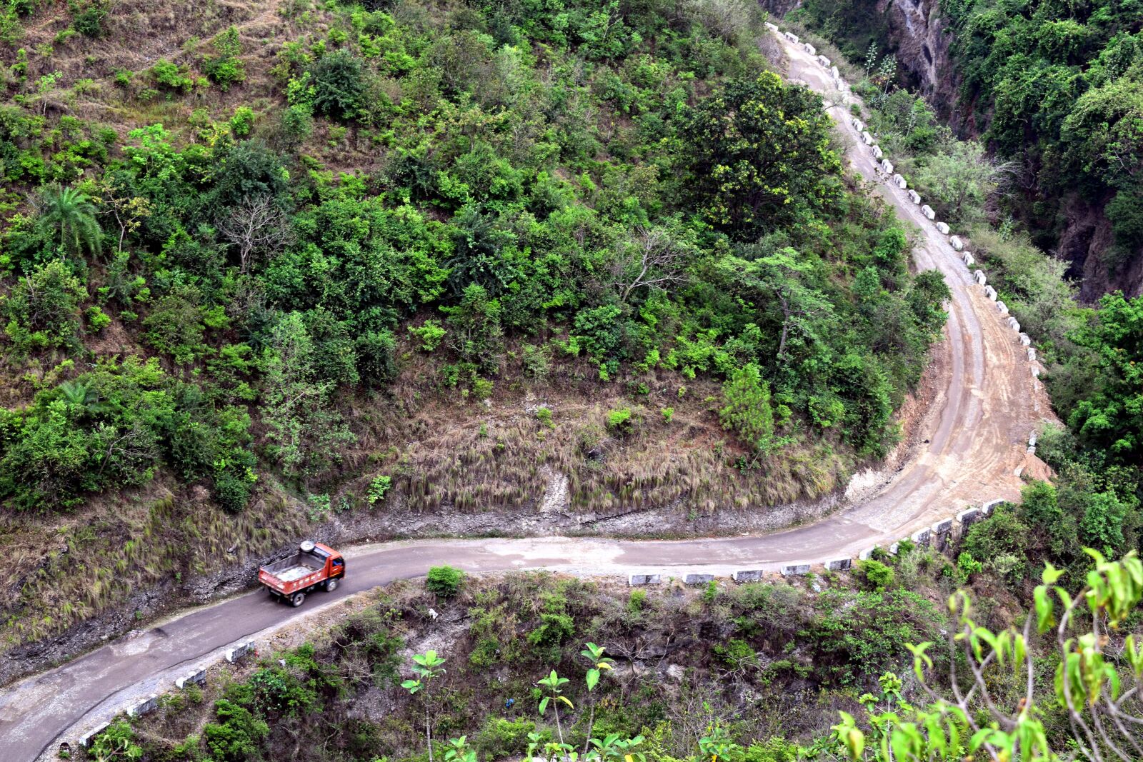 Nikon D3300 sample photo. Hilly, roads, highway photography