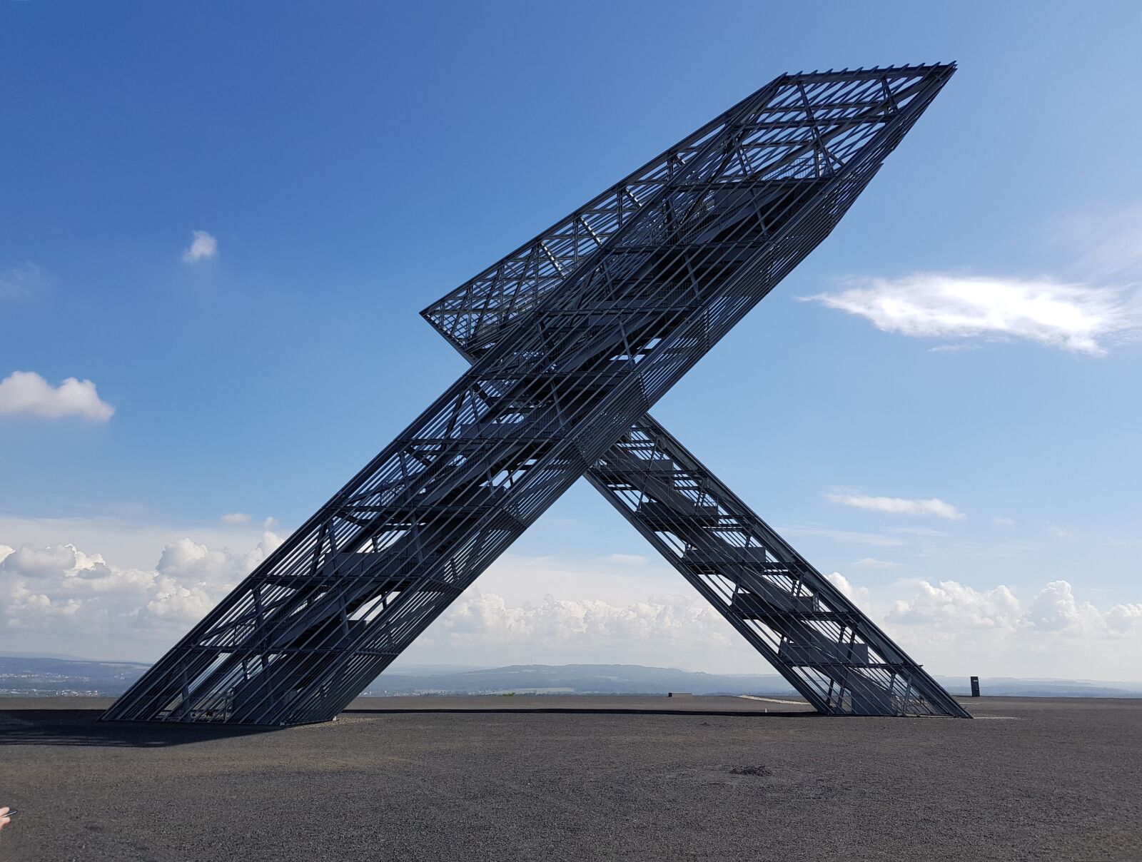 Samsung Galaxy S8 sample photo. Polygon, landmark, symbol photography