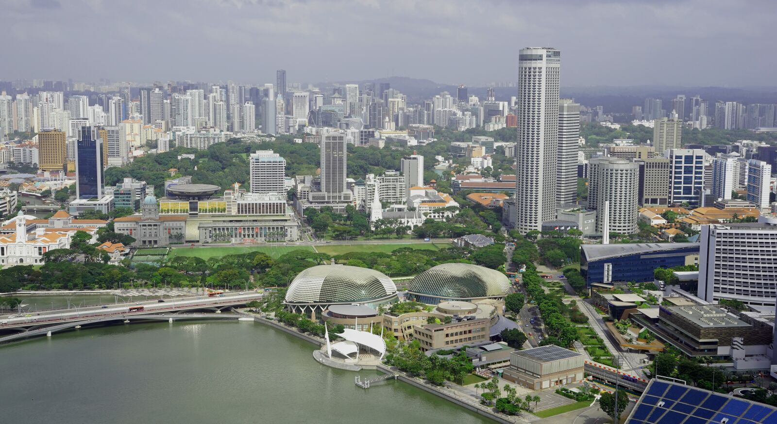 Sony a7 + Sony FE 24-240mm F3.5-6.3 OSS sample photo. Skyline, singapore, skyscraper photography
