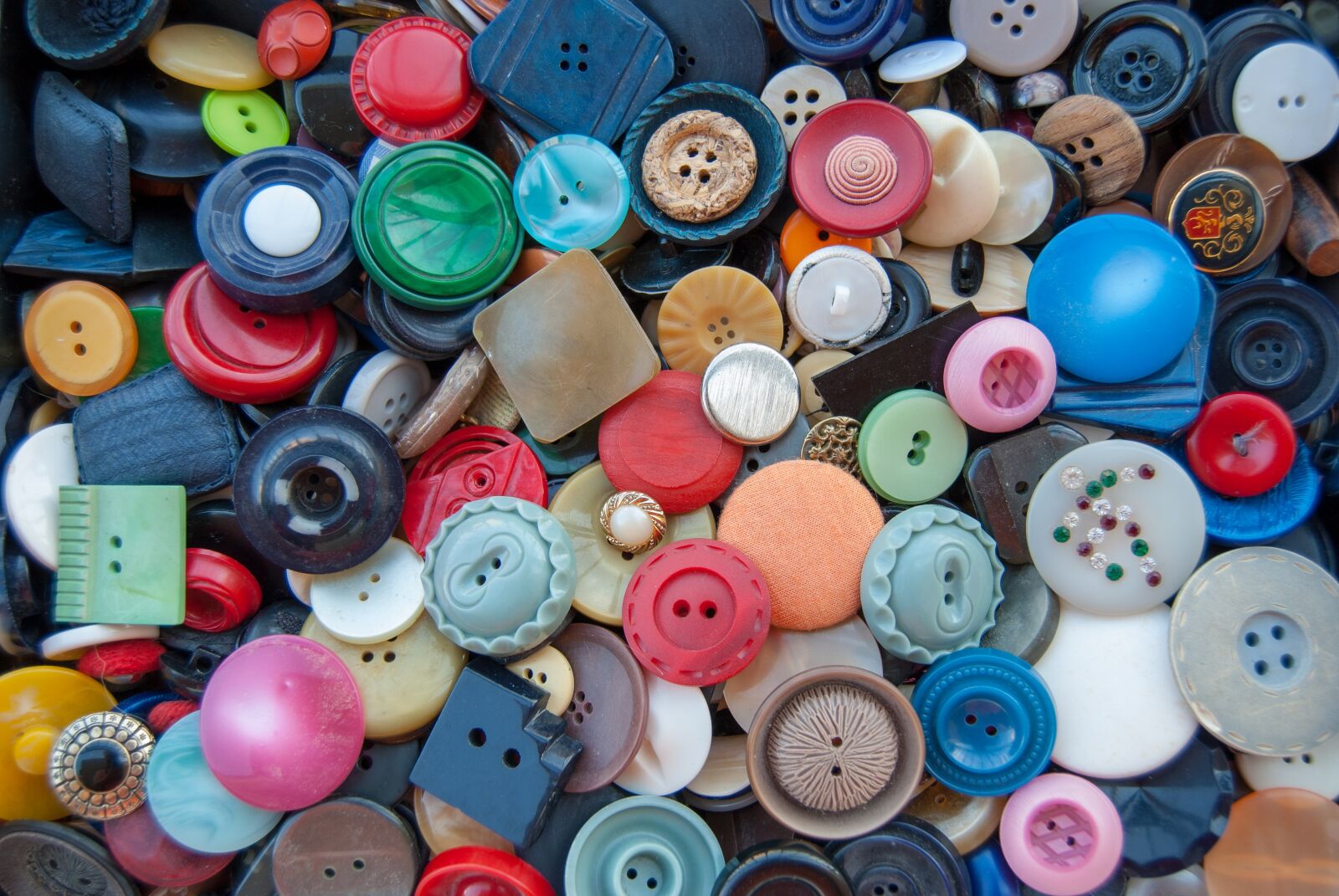 Nikon D60 sample photo. Buttons, colors, sewing photography