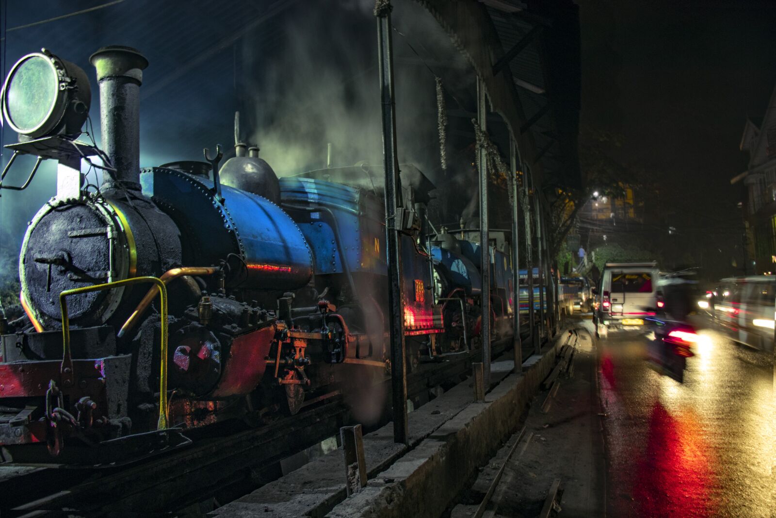 Canon EOS 77D (EOS 9000D / EOS 770D) sample photo. Train, darjeeling, world heritage photography